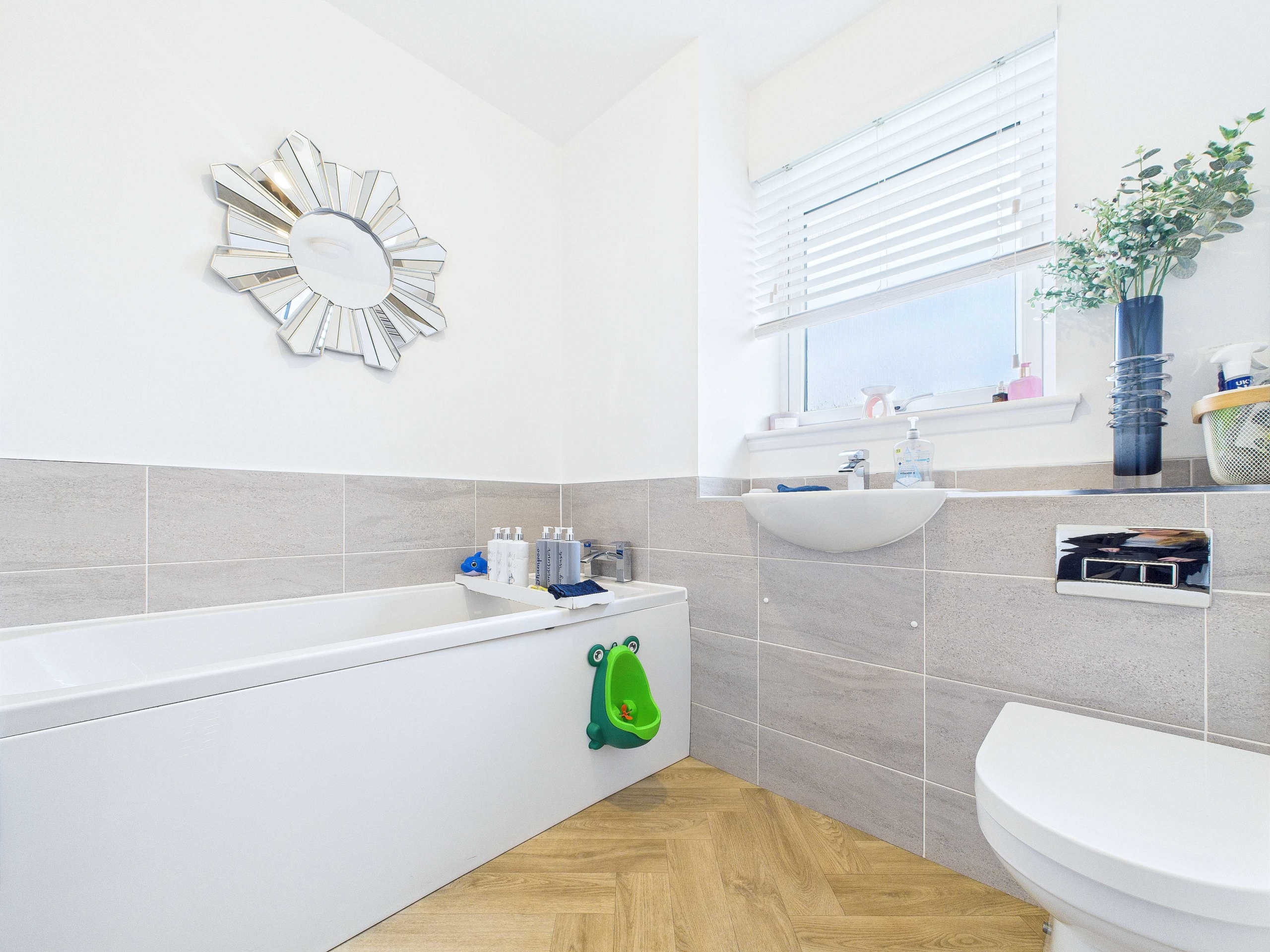 Rosewood Gardens - Three Bedroom Semi-Detached House For Sale In Uddingston