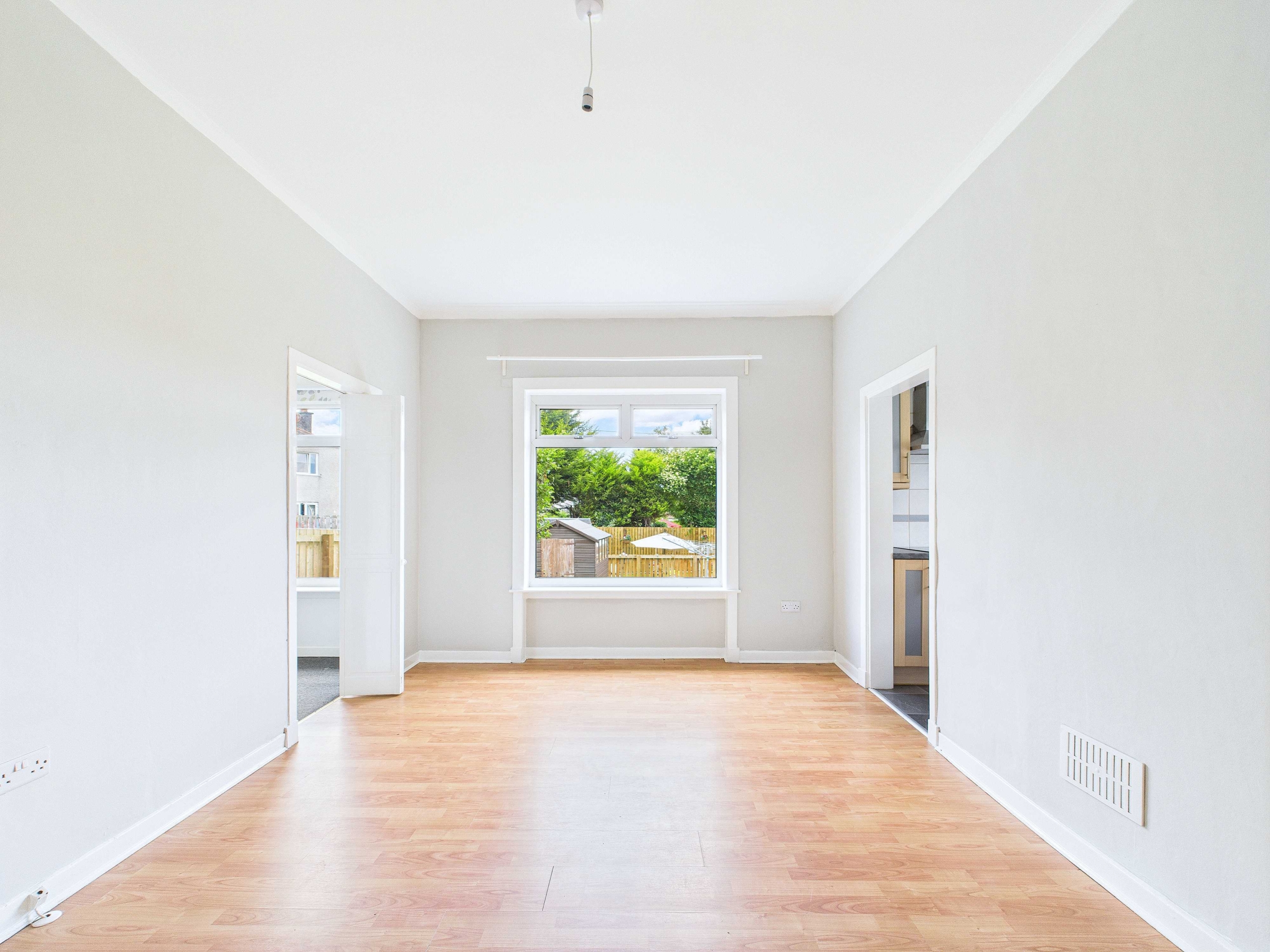 90 Burnfoot Drive Living Room Burnfoot Drive - Three Bedroom Lower Cottage Flat To Let In Cardonald