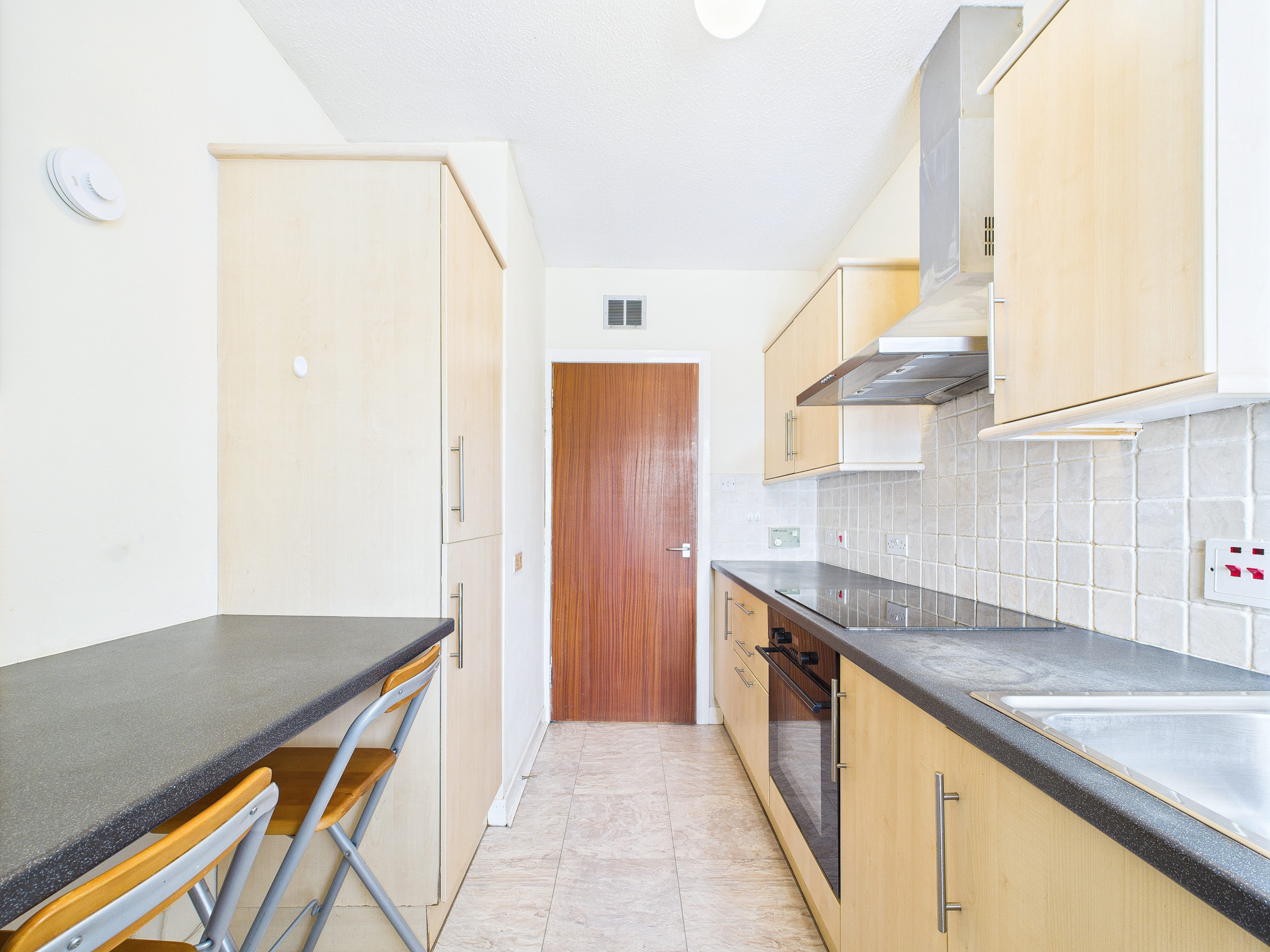 CAM02311G0-PR0276-STILL006