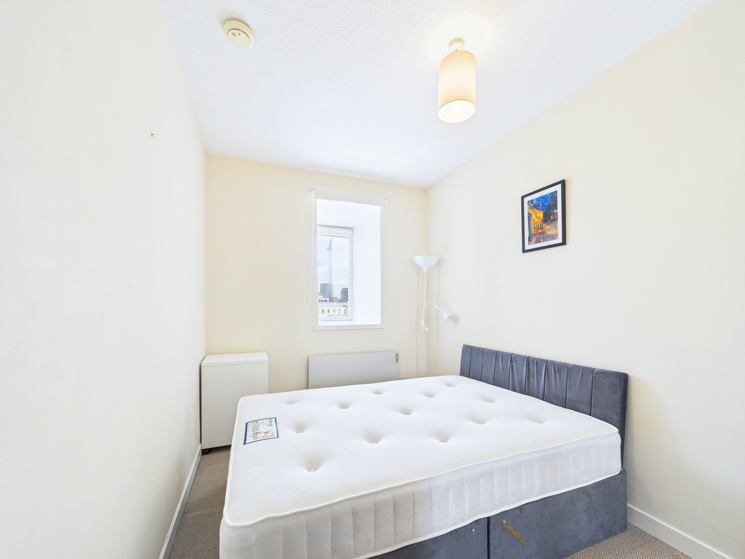 CAM02311G0-PR0276-STILL016