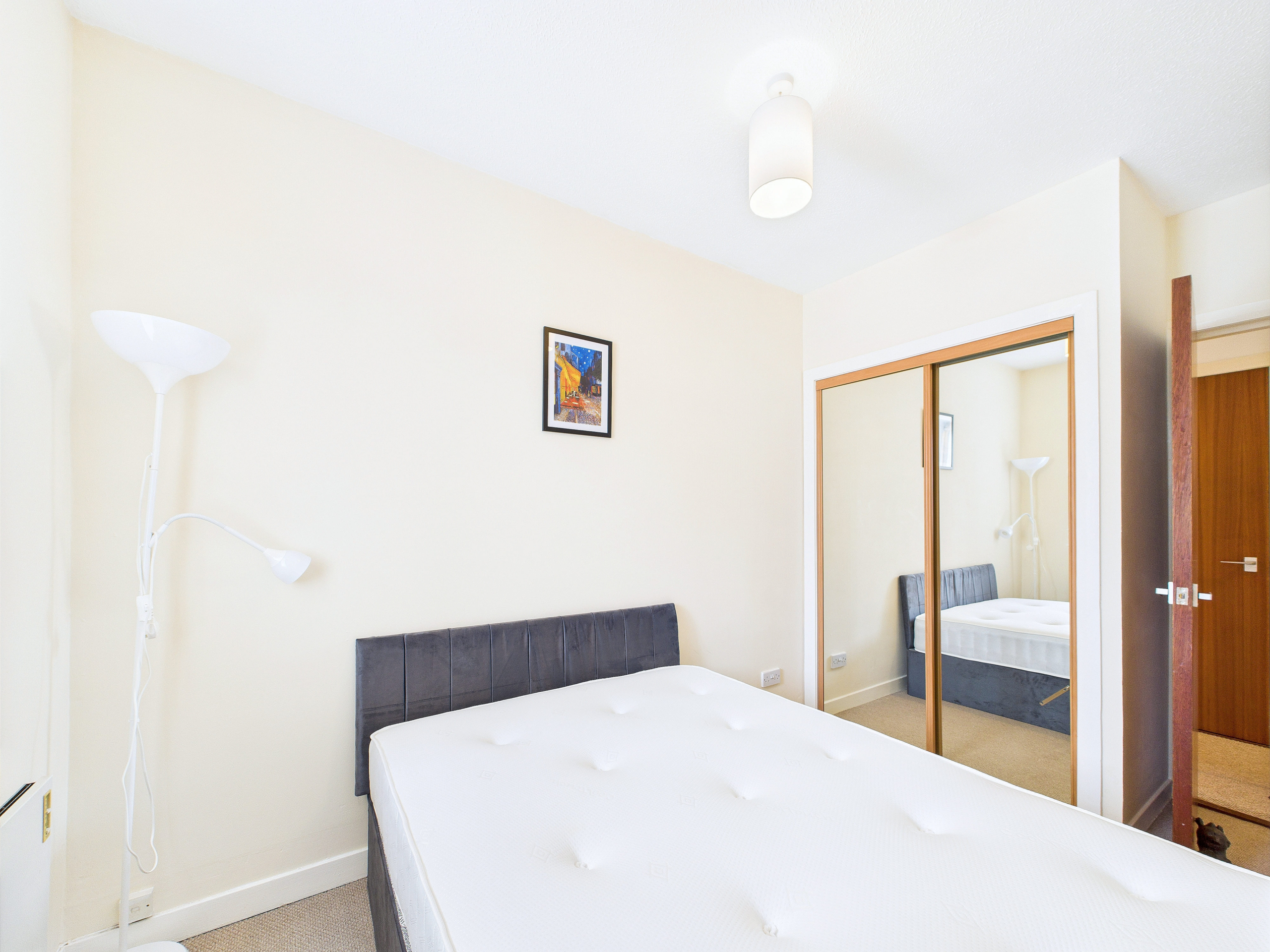 CAM02311G0-PR0276-STILL017