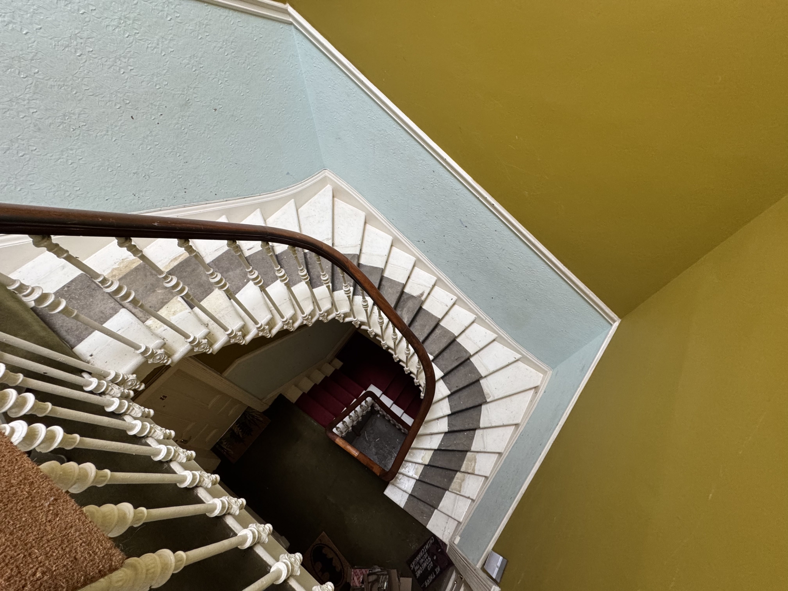 Huntley Gardens - Studio Apartment To Let In Glasgow's West End