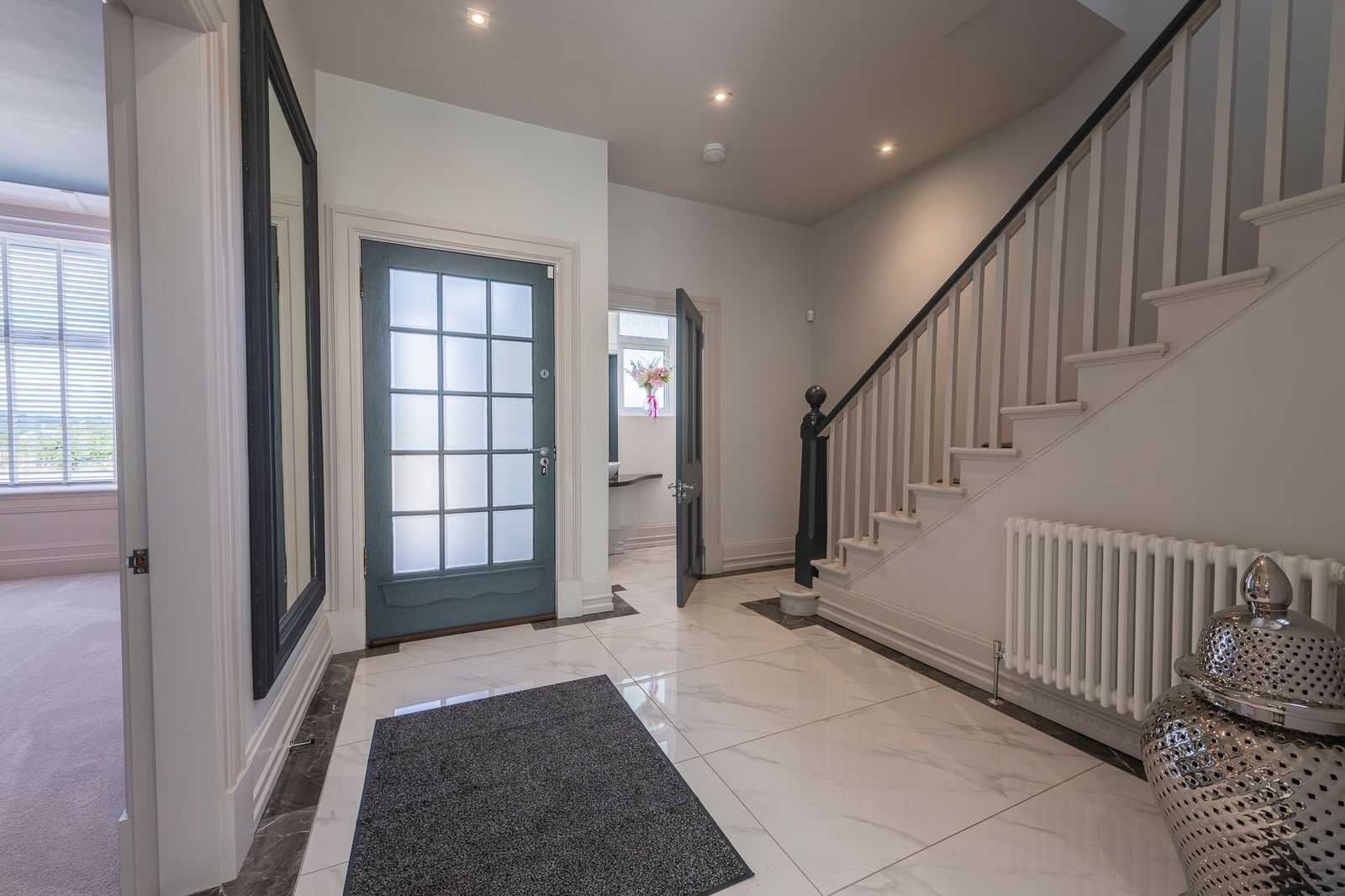 baldernock manse hallway 3 Baldernock Manse - Three Bedroom Detached Villa To Let Bardowiev