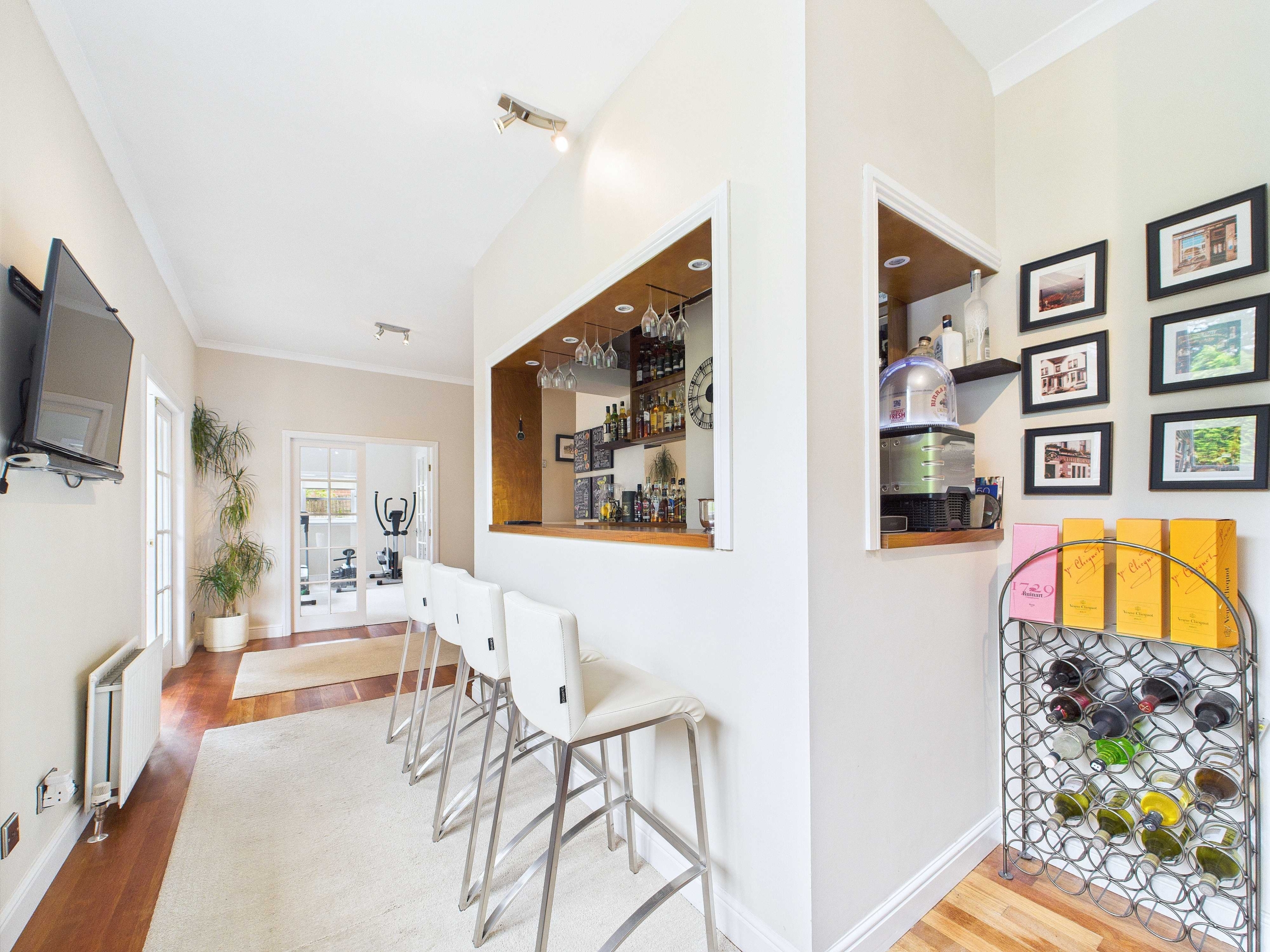 bar Craigmarloch View - Five Bedroom Detached House To Let In Blanefield