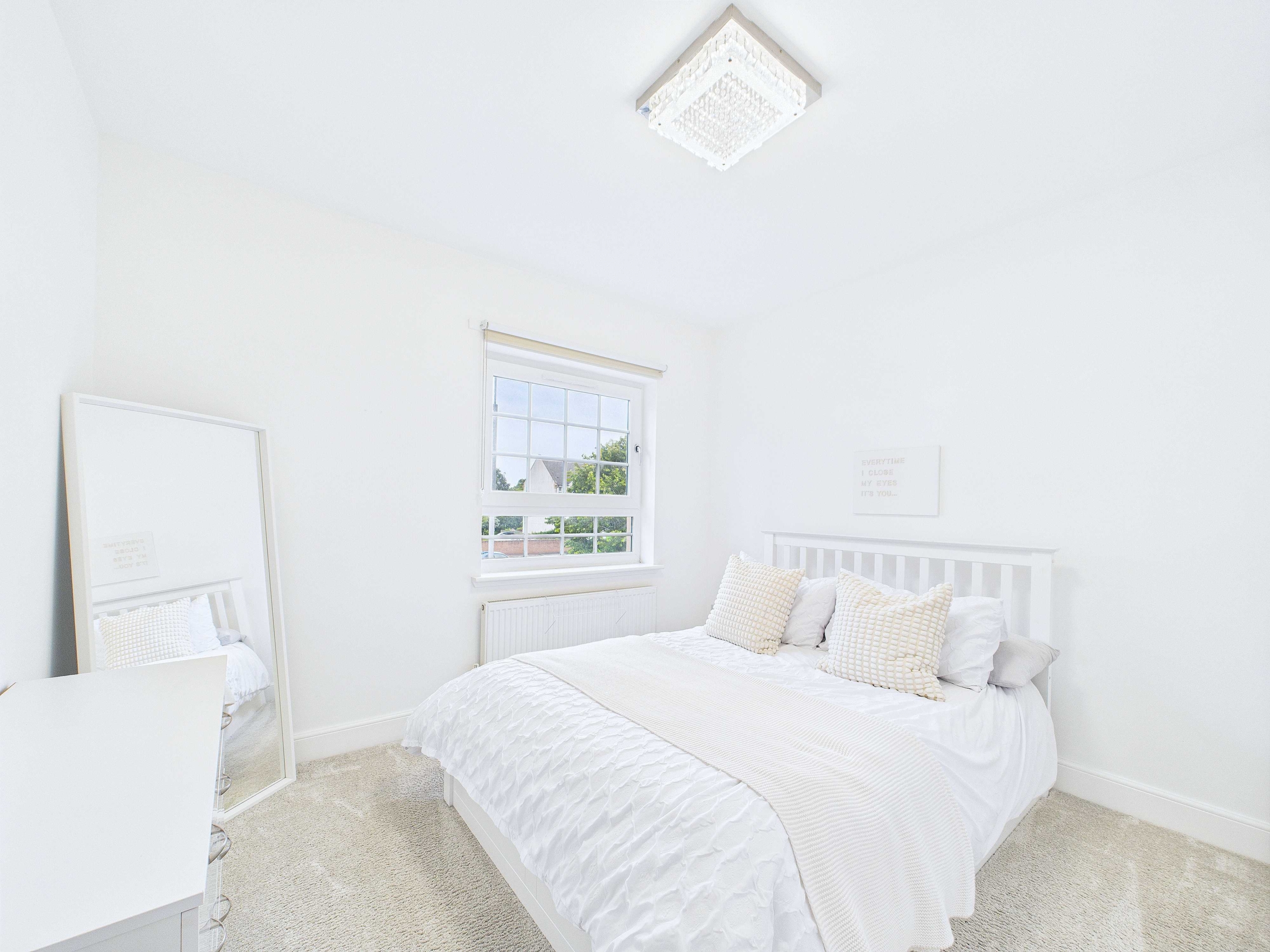 Parklands Oval - Two Bedroom Flat To Let In Crookston