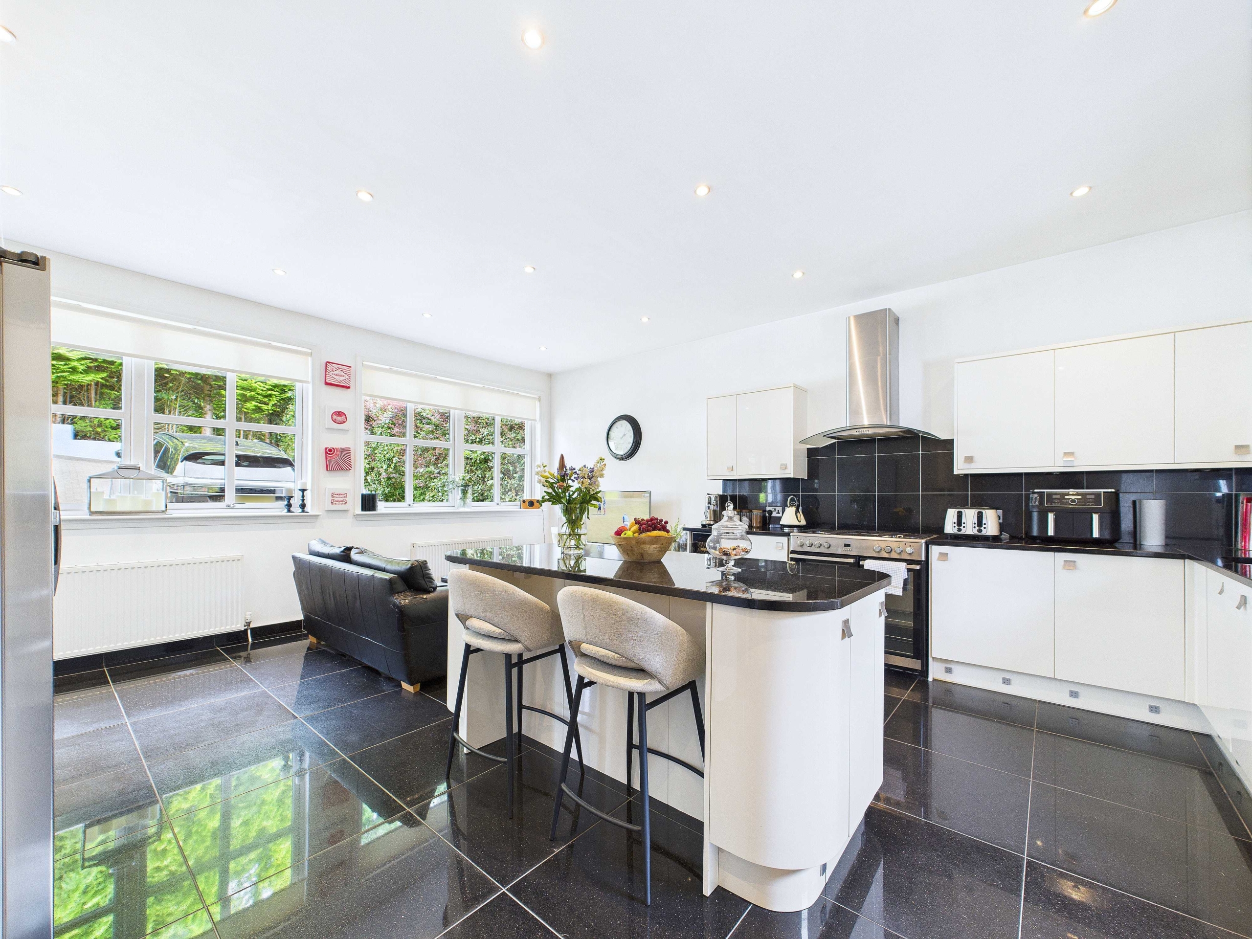 kitchen 3 Craigmarloch View - Five Bedroom Detached House To Let In Blanefield