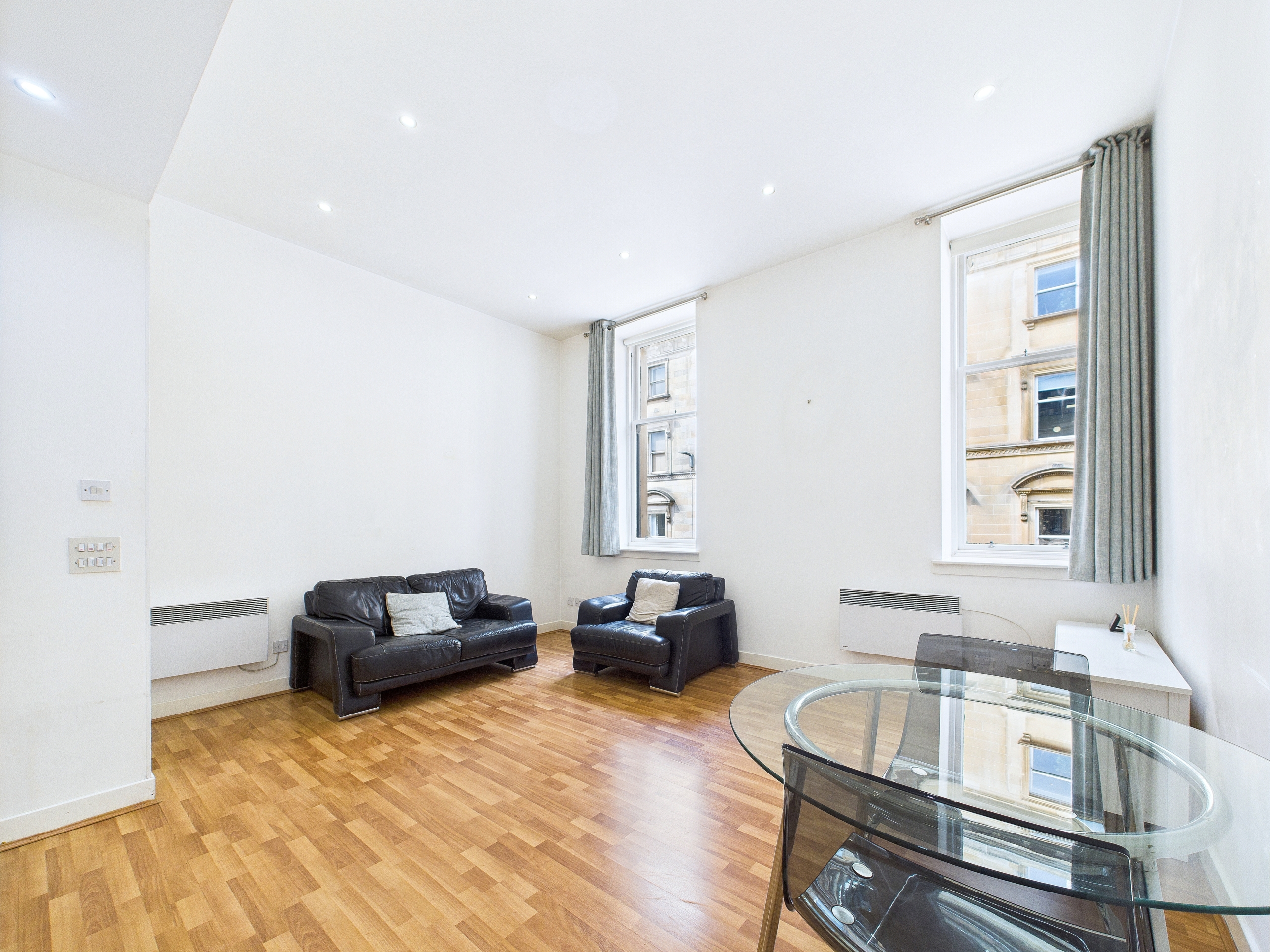 2:2 16 south frederick street living : dining room South Frederick Street - One Bedroom Flat For Sale In Glasgow City Centre