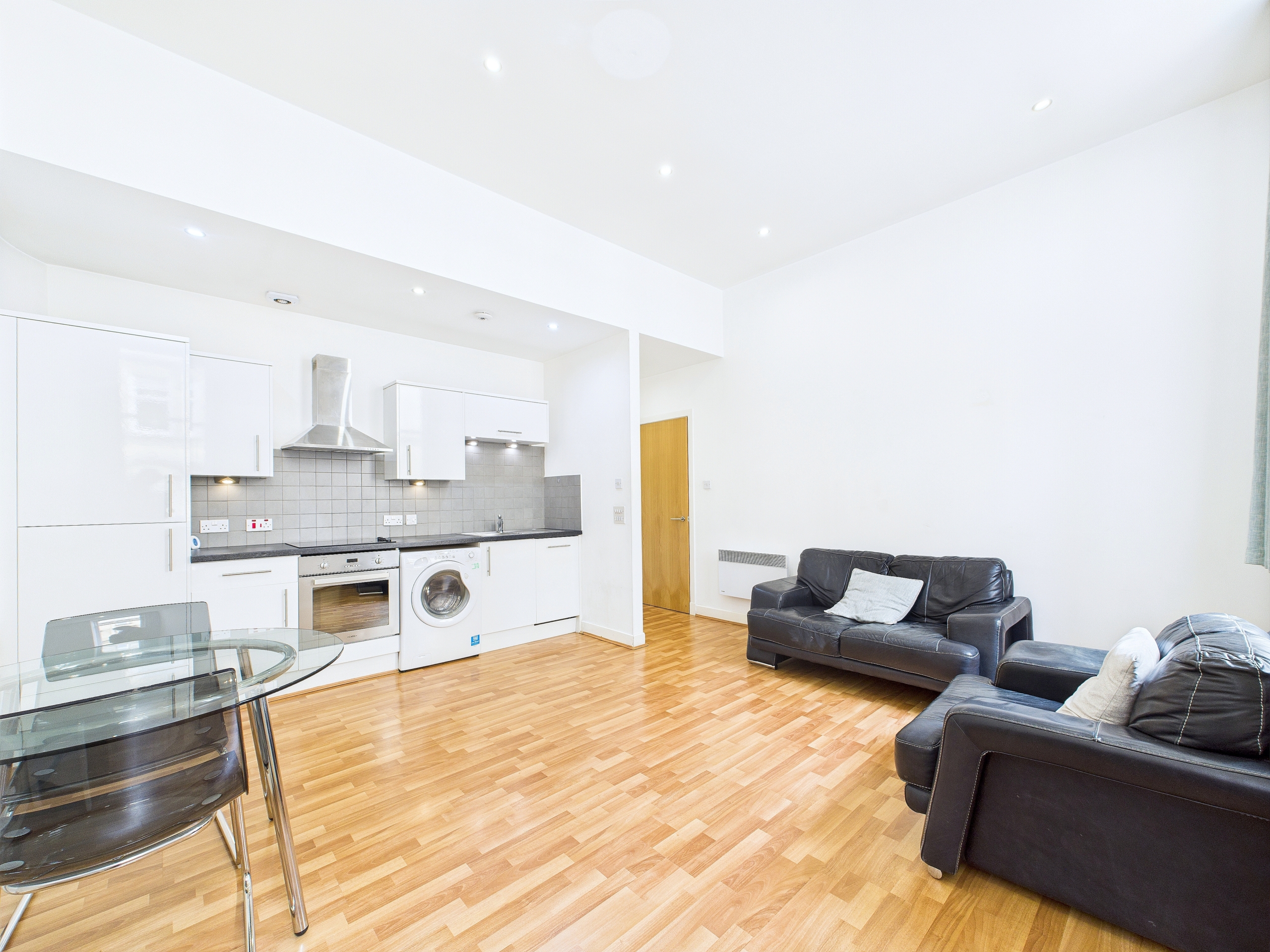 2:2 16 south frederick street living room 2 South Frederick Street - One Bedroom Flat For Sale In Glasgow City Centre
