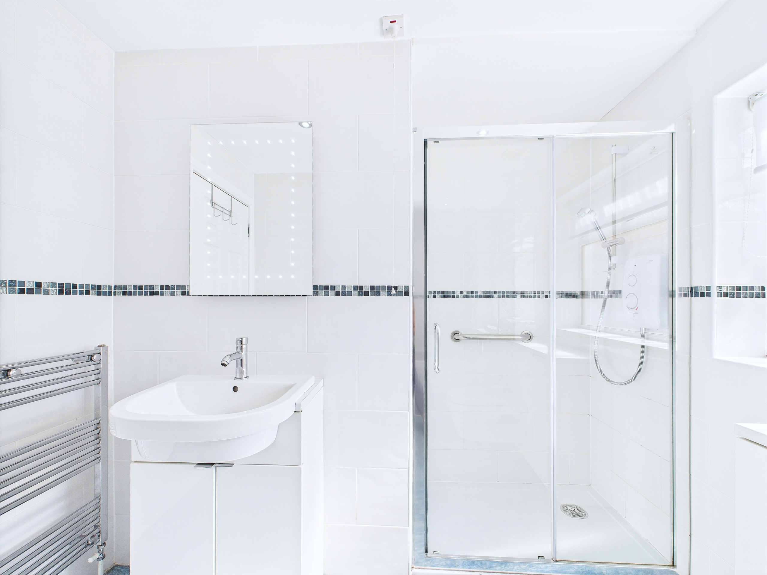 39 Kirkdene Avenue – Four Bedroom Bungalow Newton Mearns