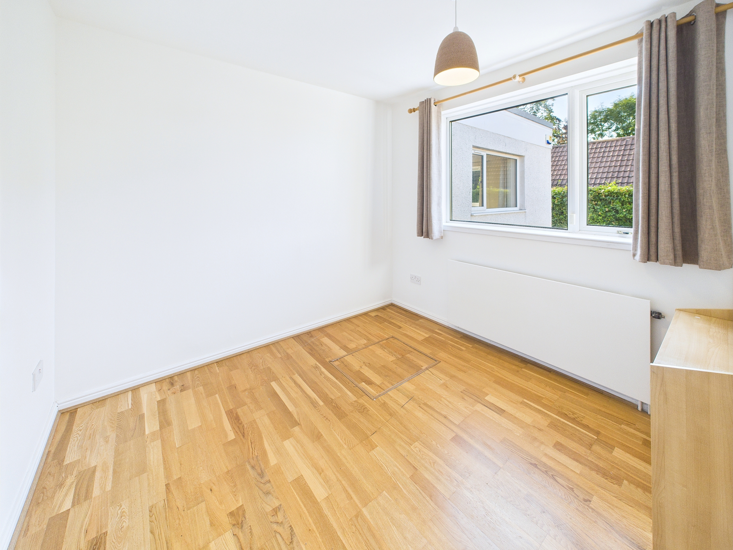 39 Kirkdene Avenue – Four Bedroom Bungalow Newton Mearns