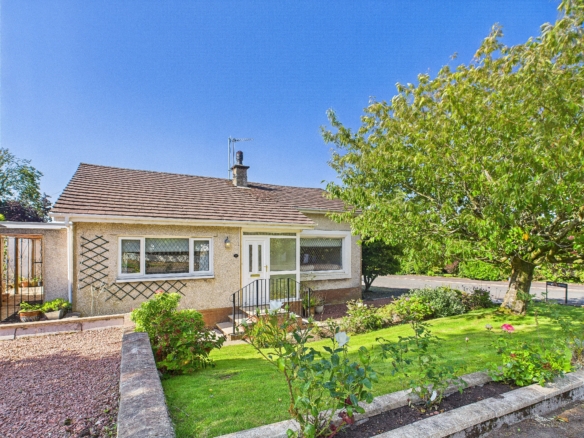 39 Kirkdene Avenue – Four Bedroom Bungalow Newton Mearns
