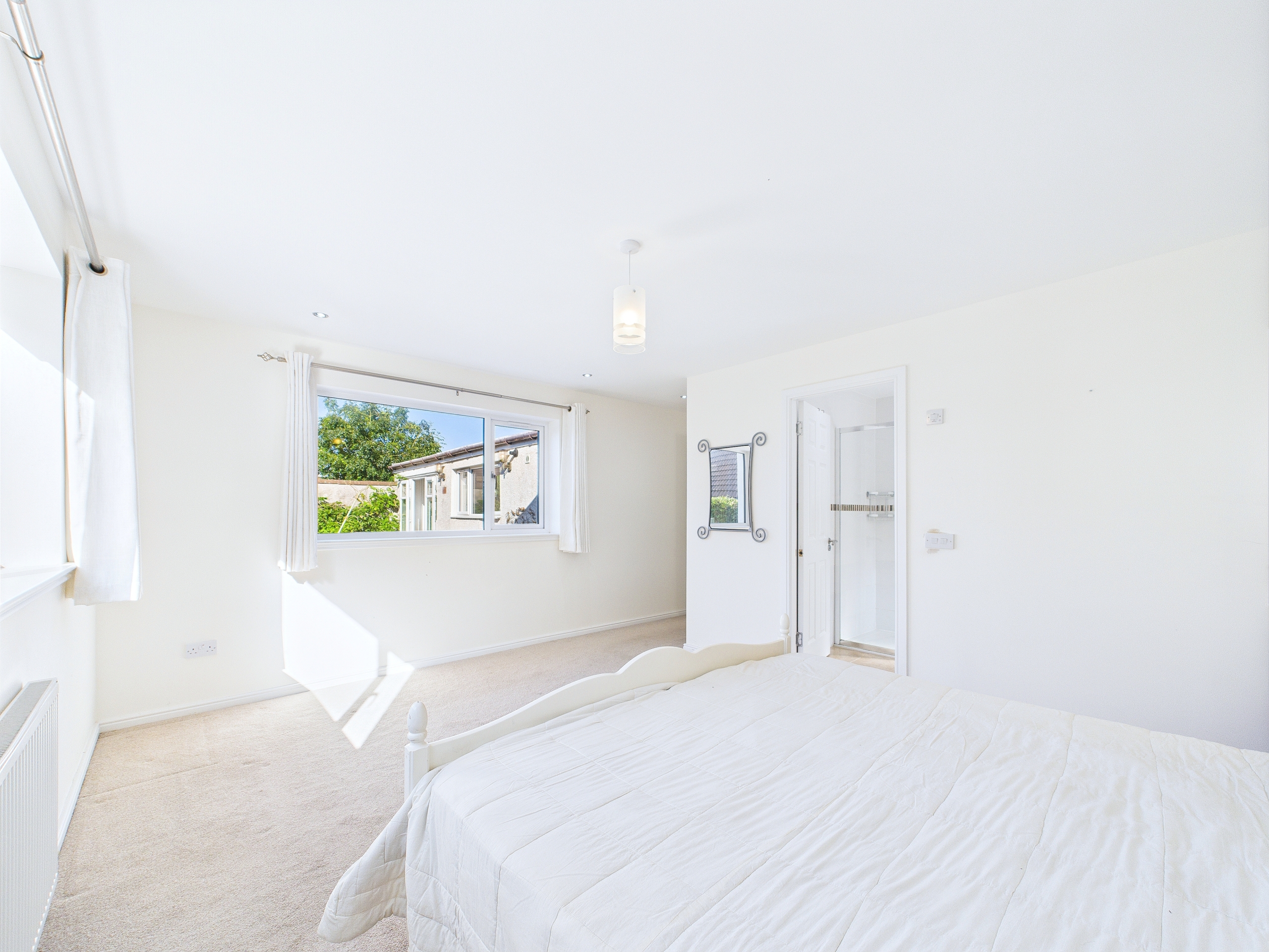 39 Kirkdene Avenue – Four Bedroom Bungalow Newton Mearns