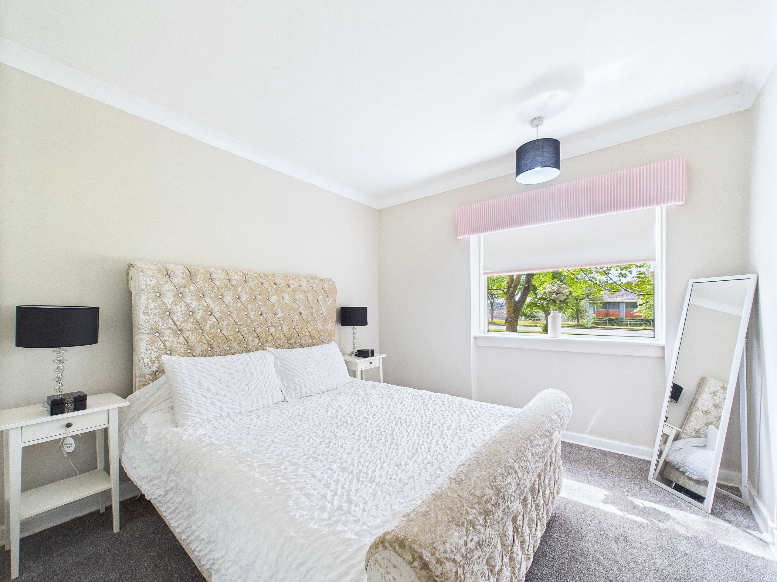 Ladybank Drive - Three Bedroom Flat For Sale In Bellahouston