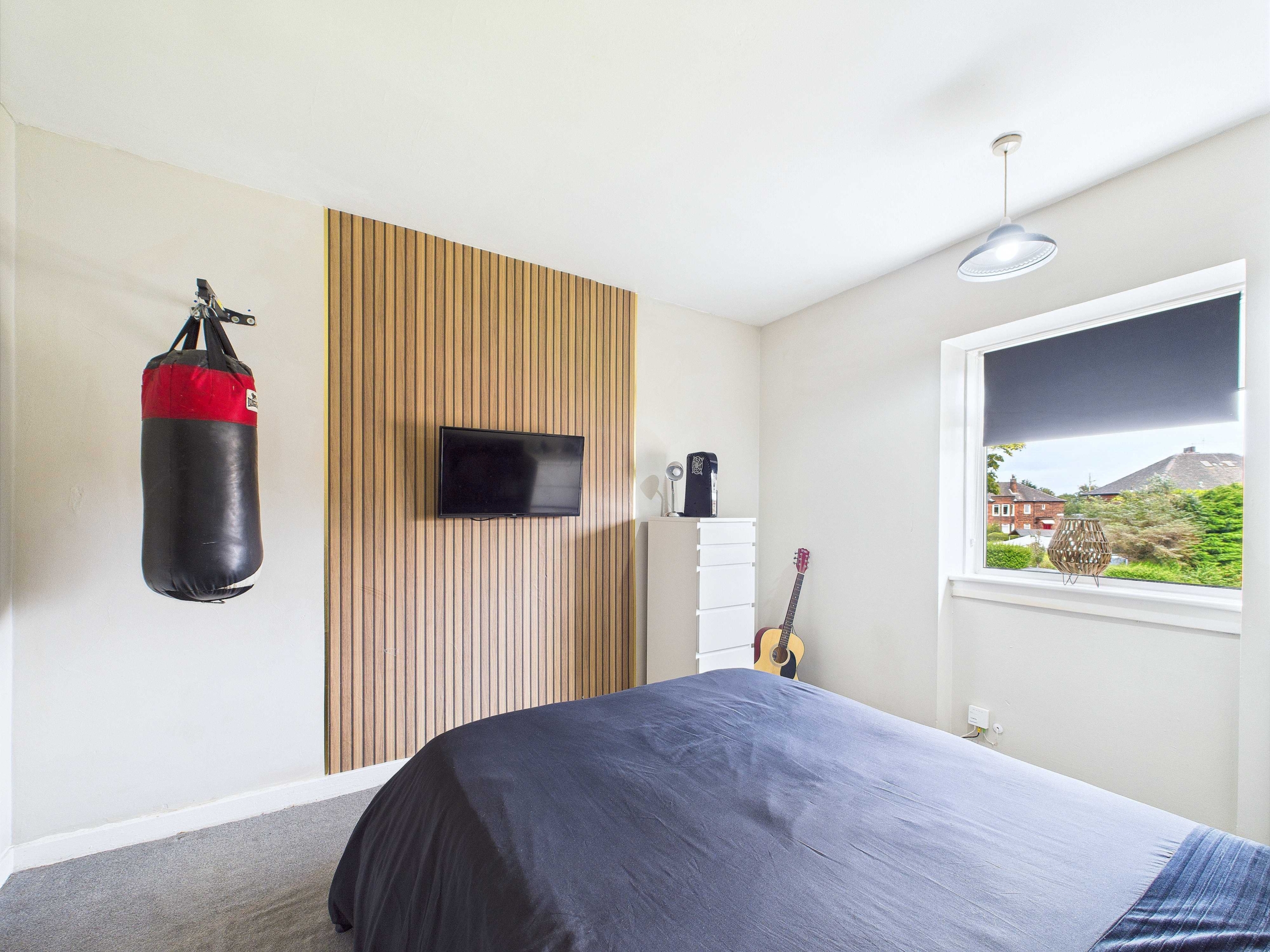 Ladybank Drive - Three Bedroom Flat For Sale In Bellahouston