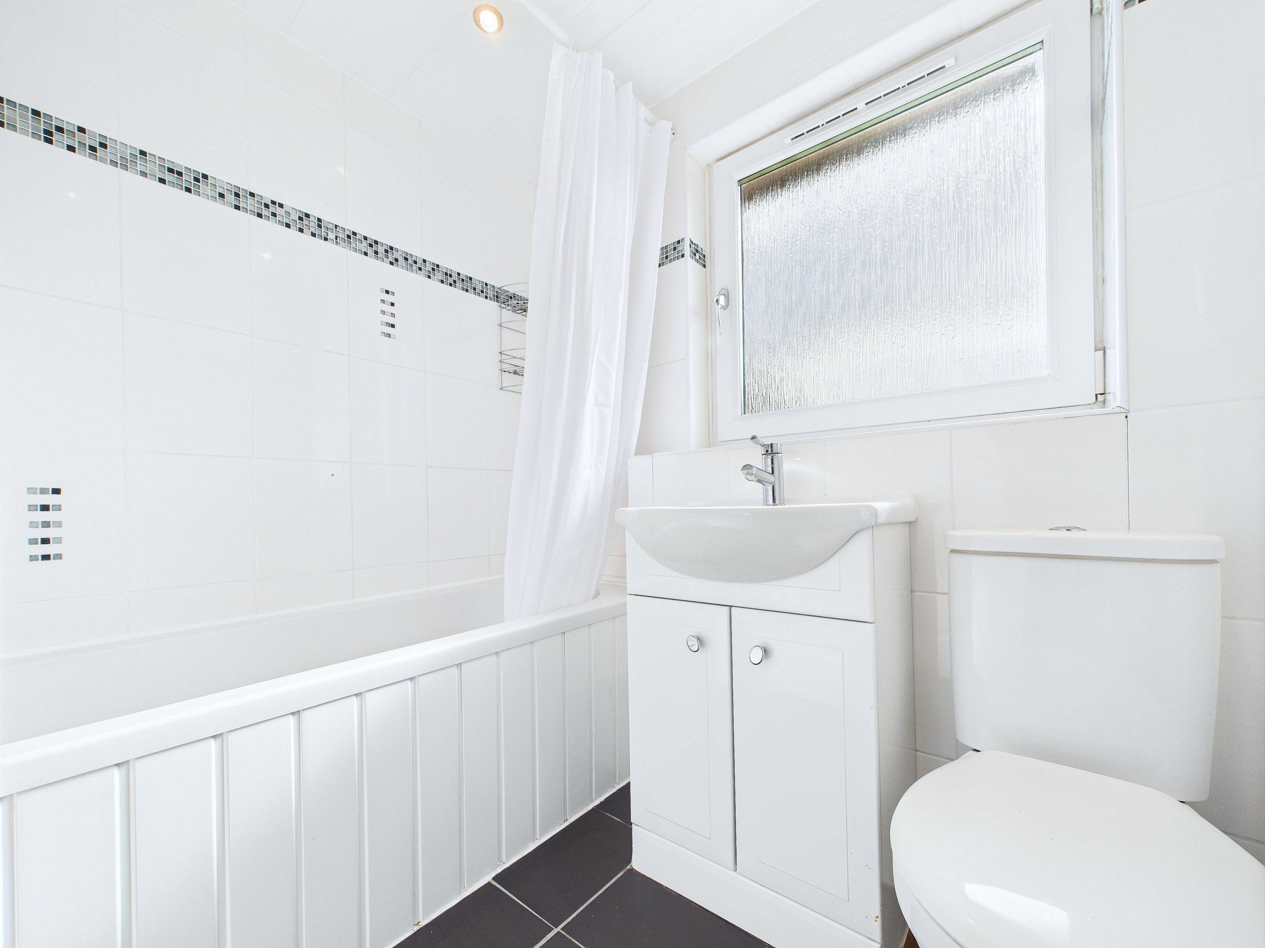 Muirside Road - Two Bedroom Terraced House To Let In Baillieston