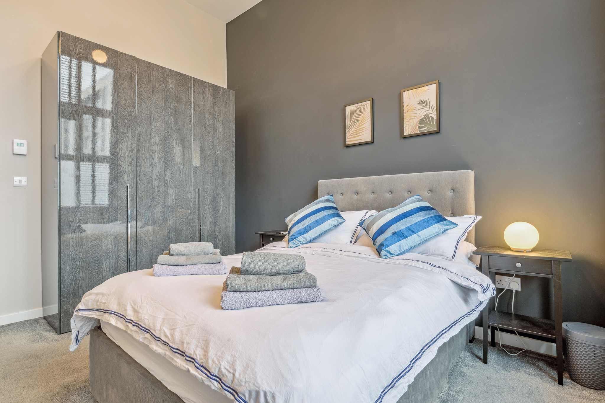 bedroom 2 Minerva Street - One Bedroom Flat To Let In Finnieston Glasgow