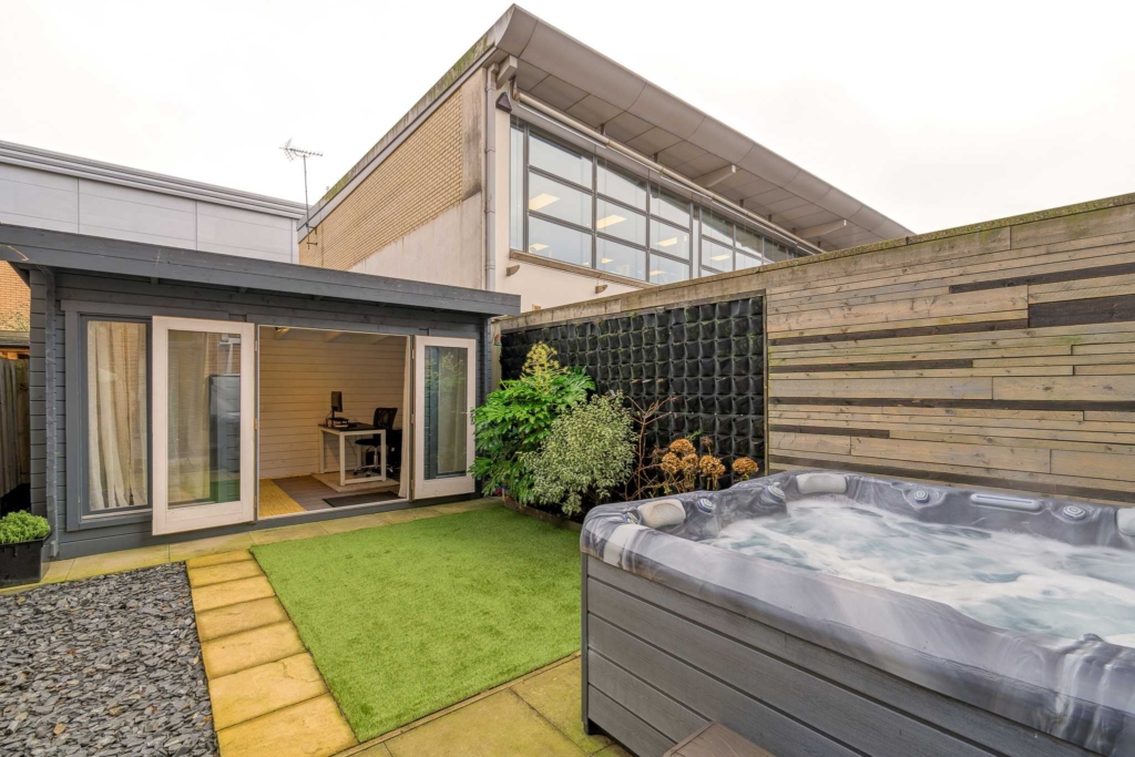 Minerva Street - One Bedroom Flat To Let In Finnieston Glasgow