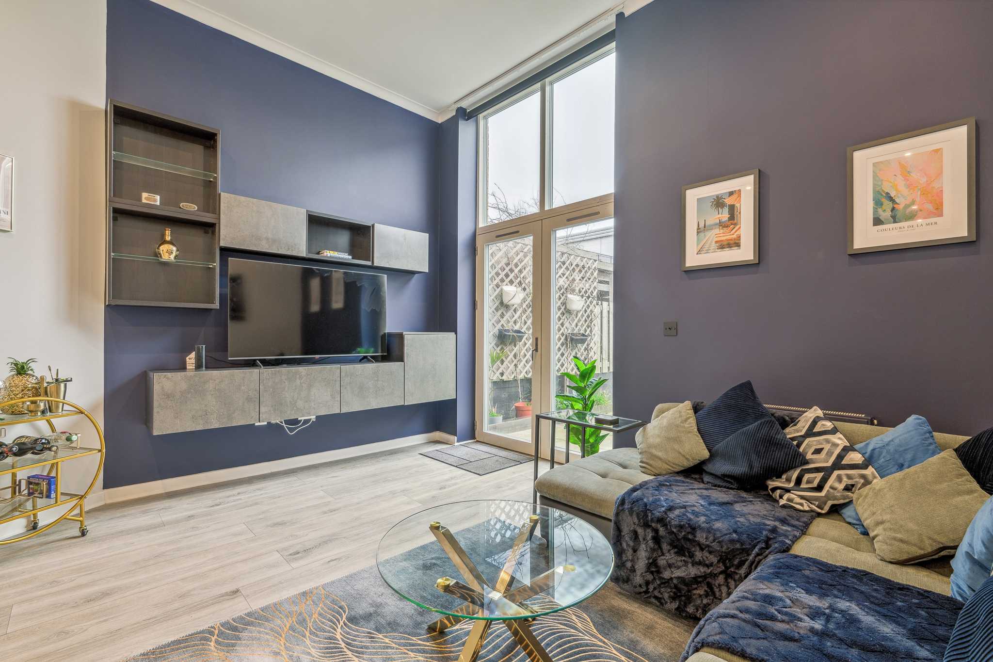 living room 2 Minerva Street - One Bedroom Flat To Let In Finnieston Glasgow