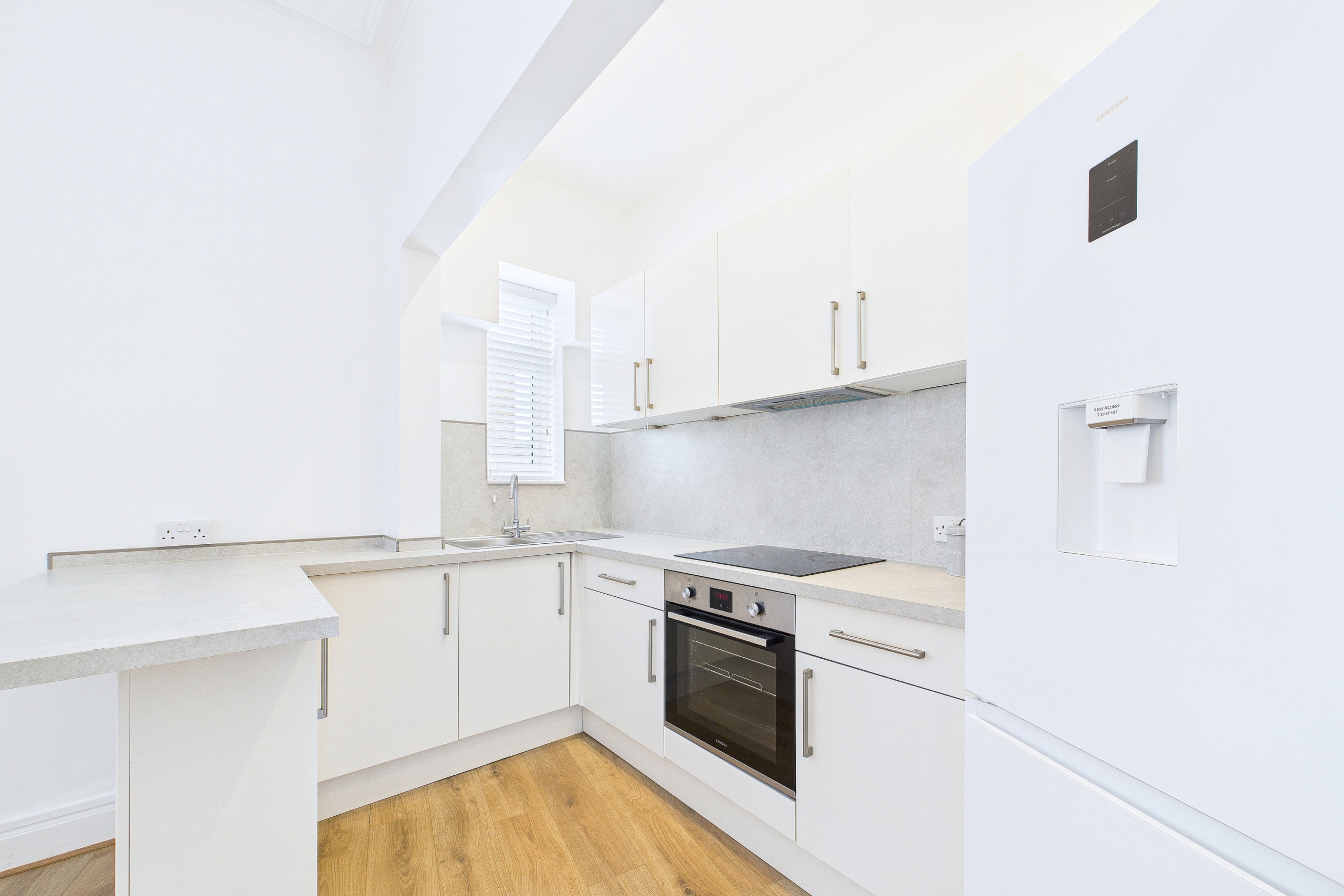 1 Salisbury Place – Kichen One Bedroom Flat to Let Partick