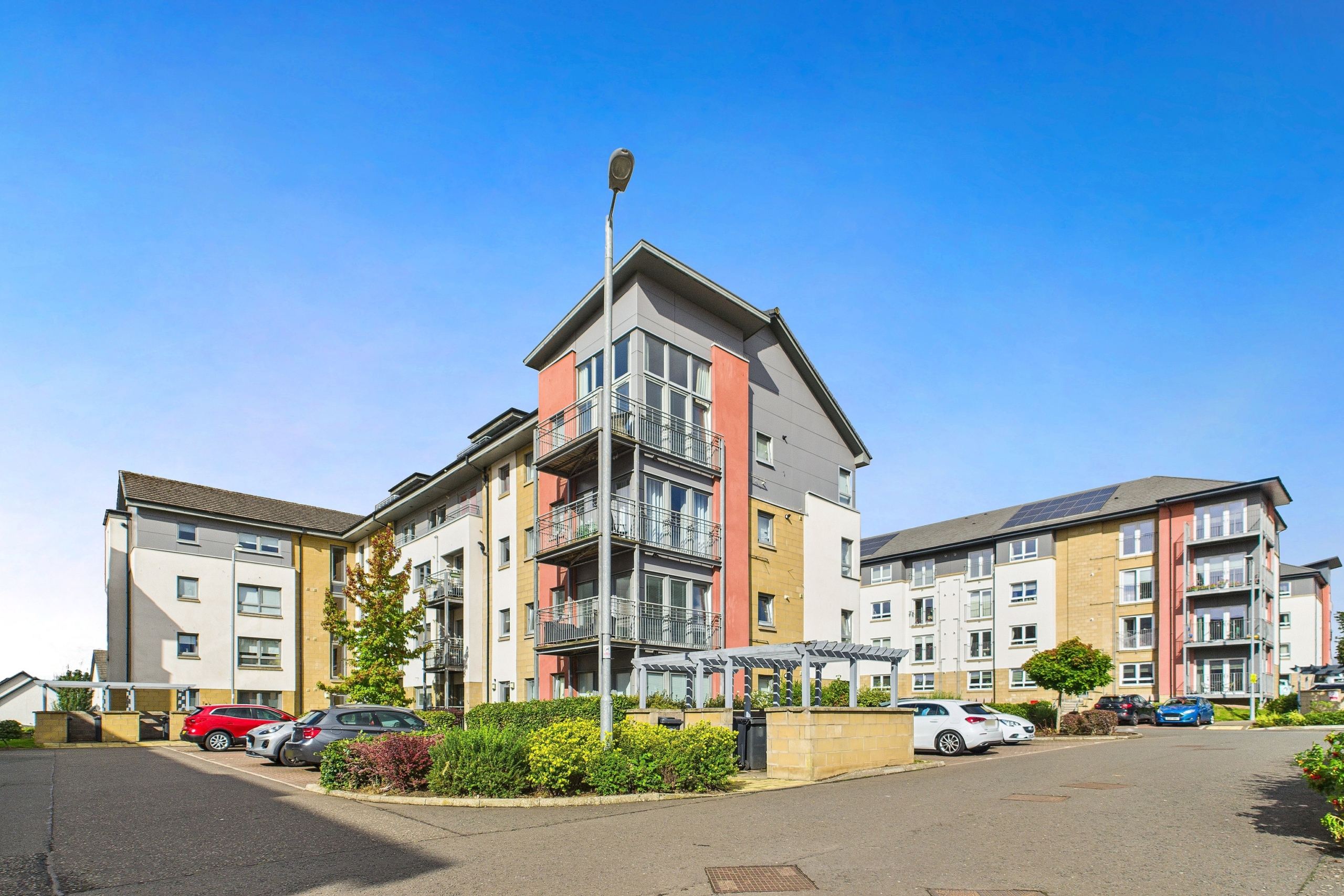 Two Bedroom Ground Floor Flat To Let In Motherwell