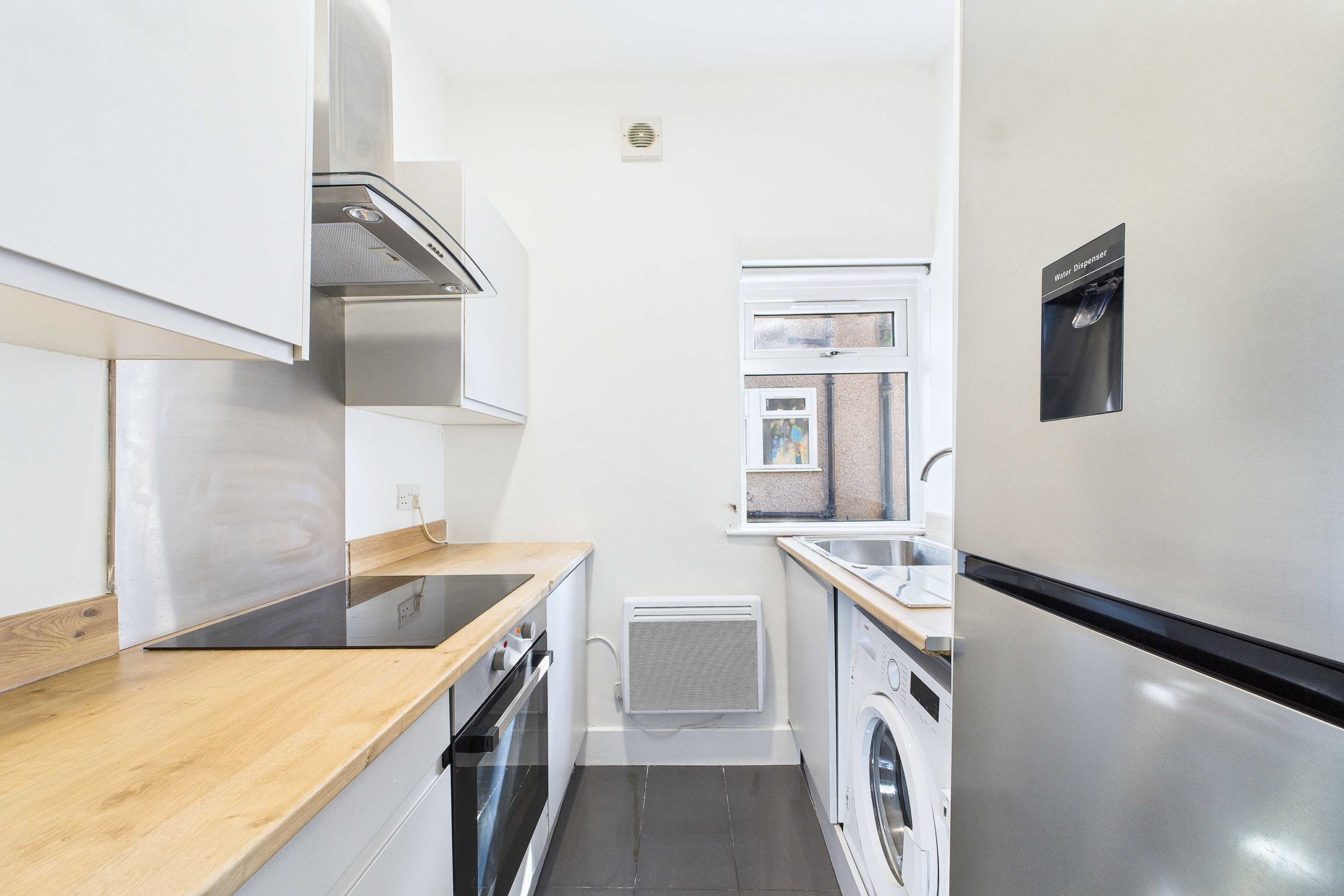 Three Bedroom Lower Cottage Flat To Let In Kingspark