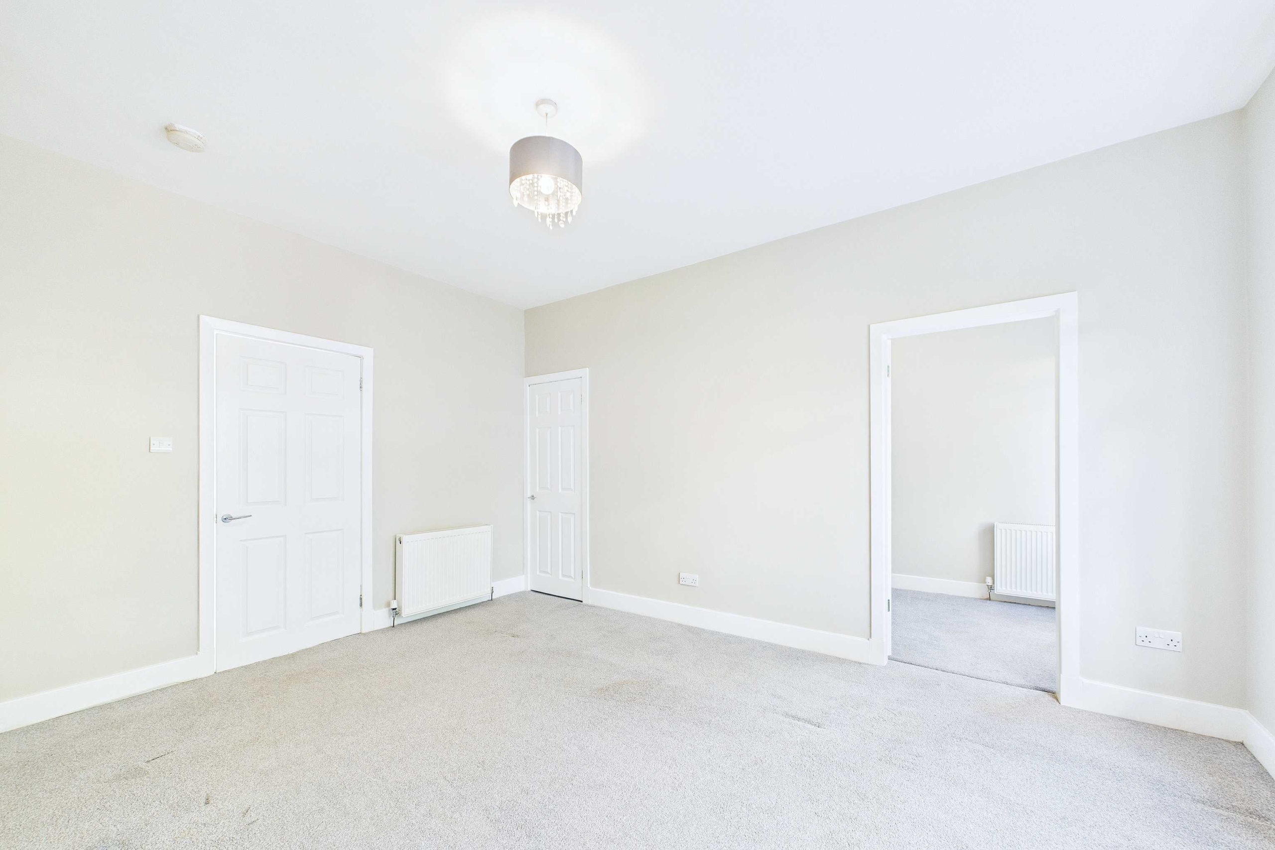 Three Bedroom Lower Cottage Flat To Let In Kingspark