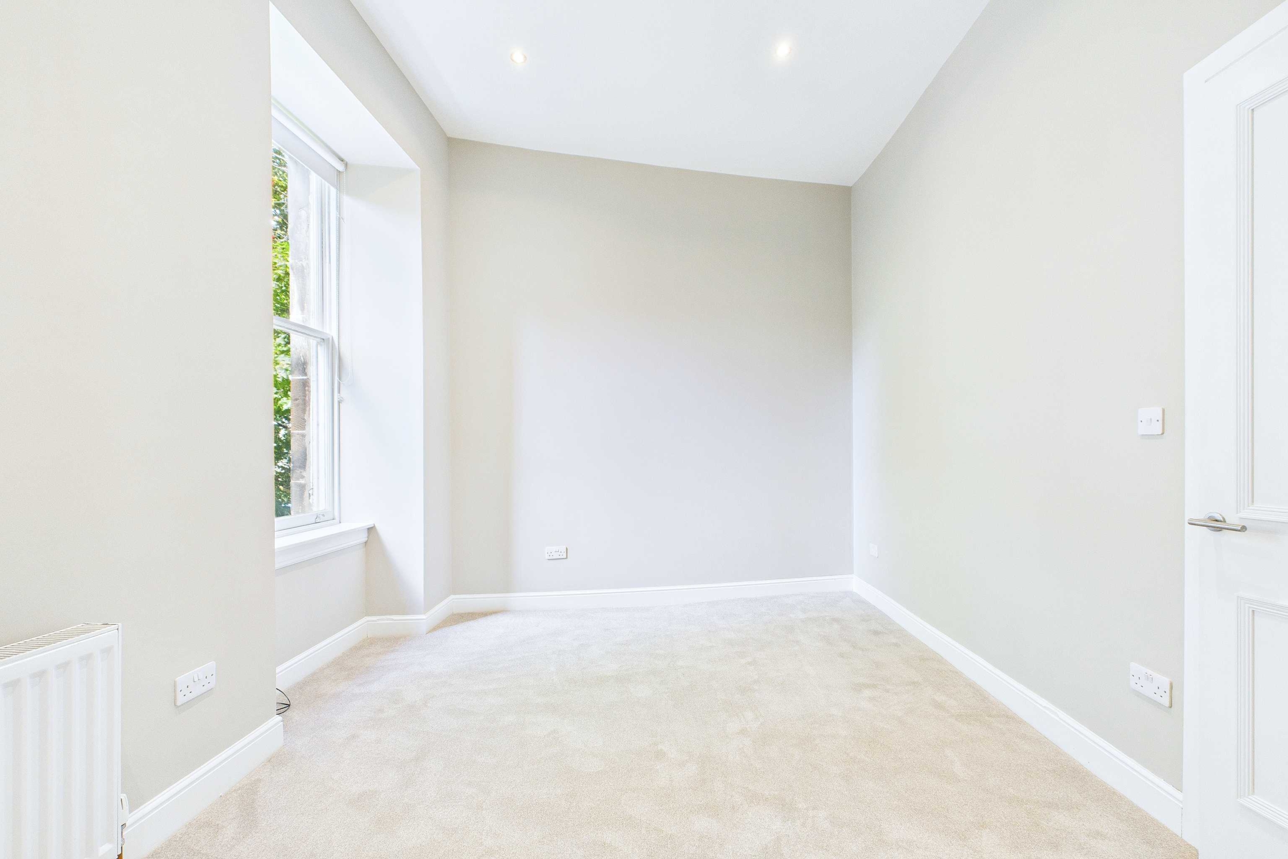 Two Bedroom Duplex Flat To Let In Shawlands