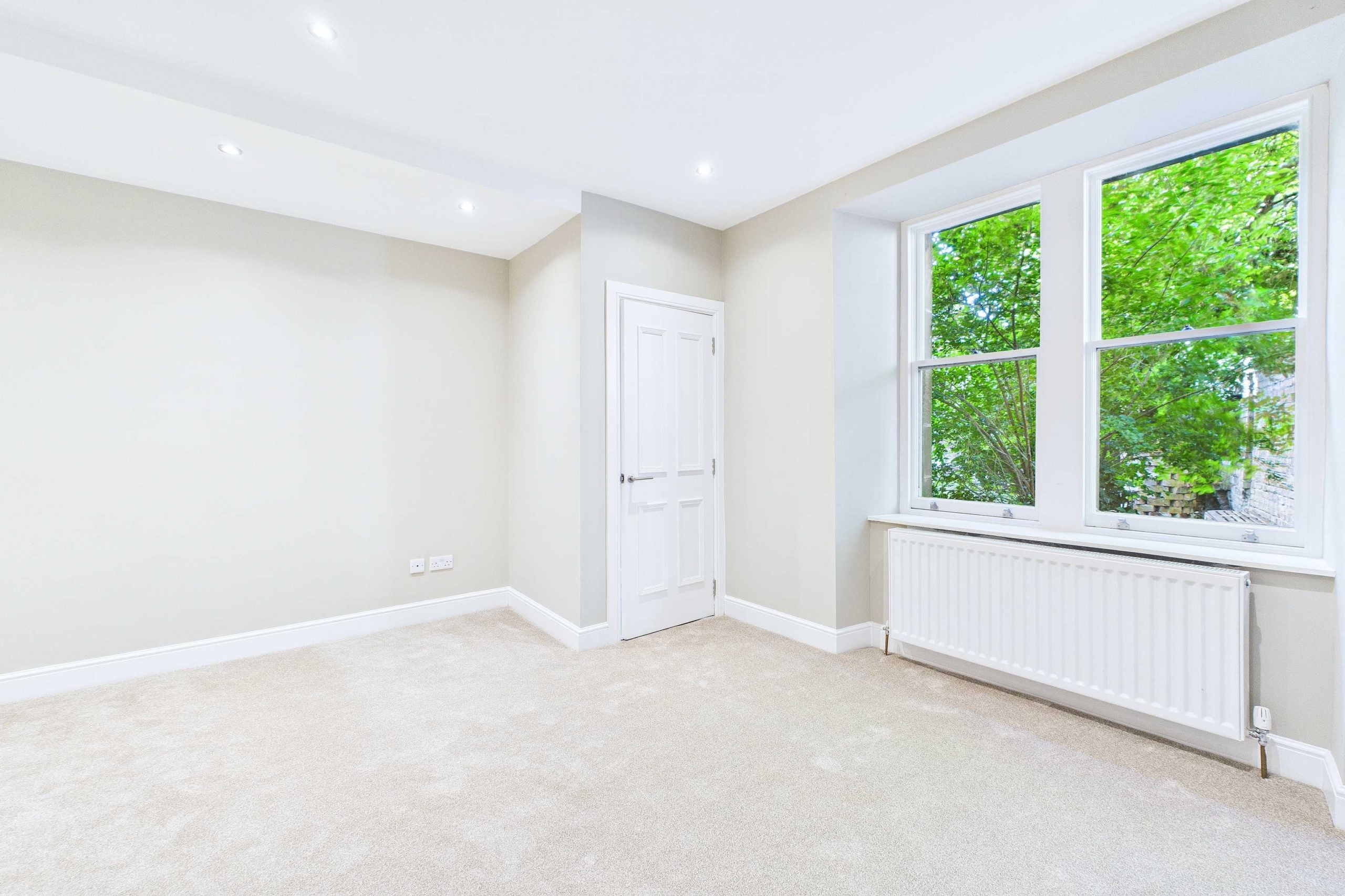 Two Bedroom Duplex Flat To Let In Shawlands