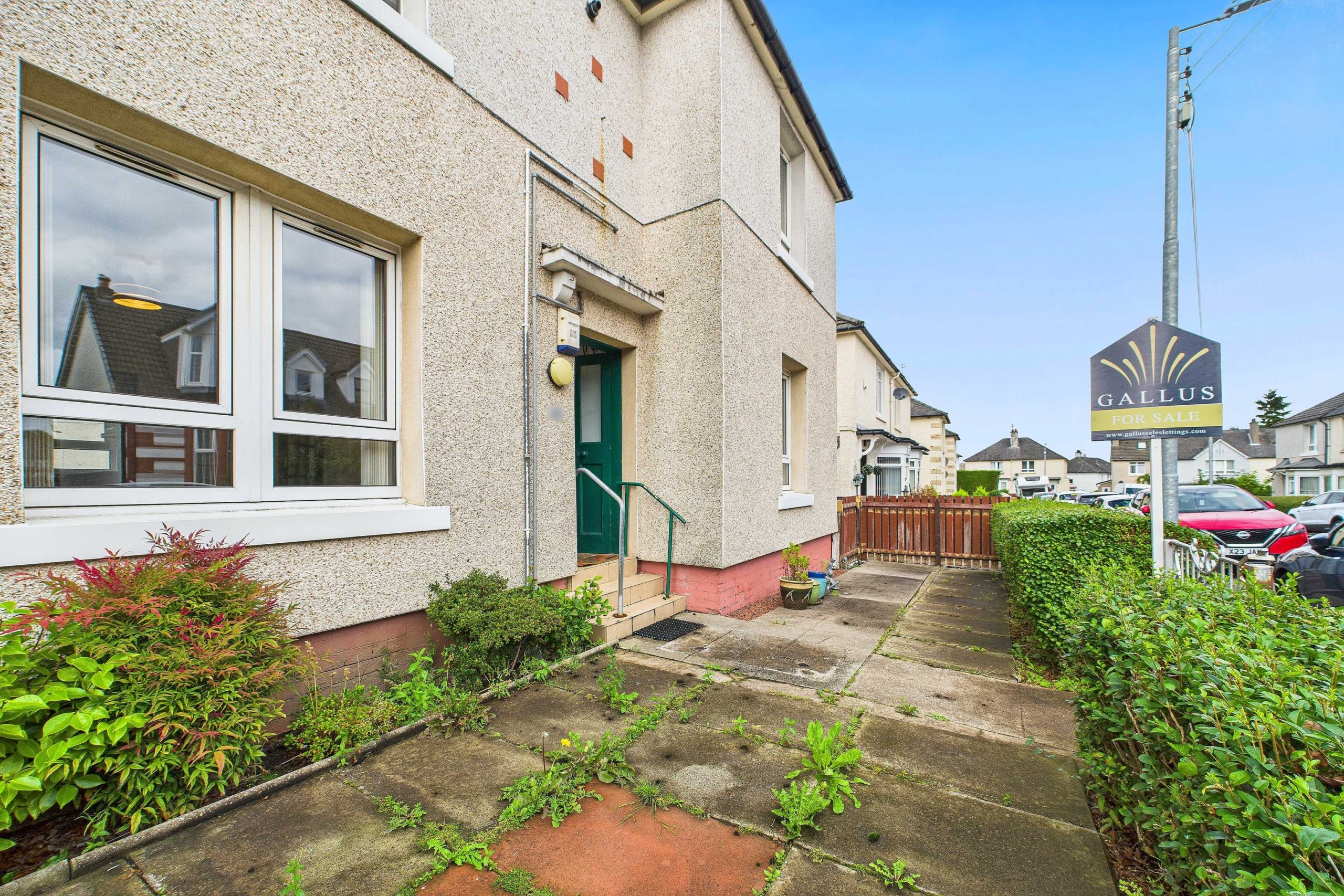 Ground Floor Two Bedroom Flat For Sale In Craigton