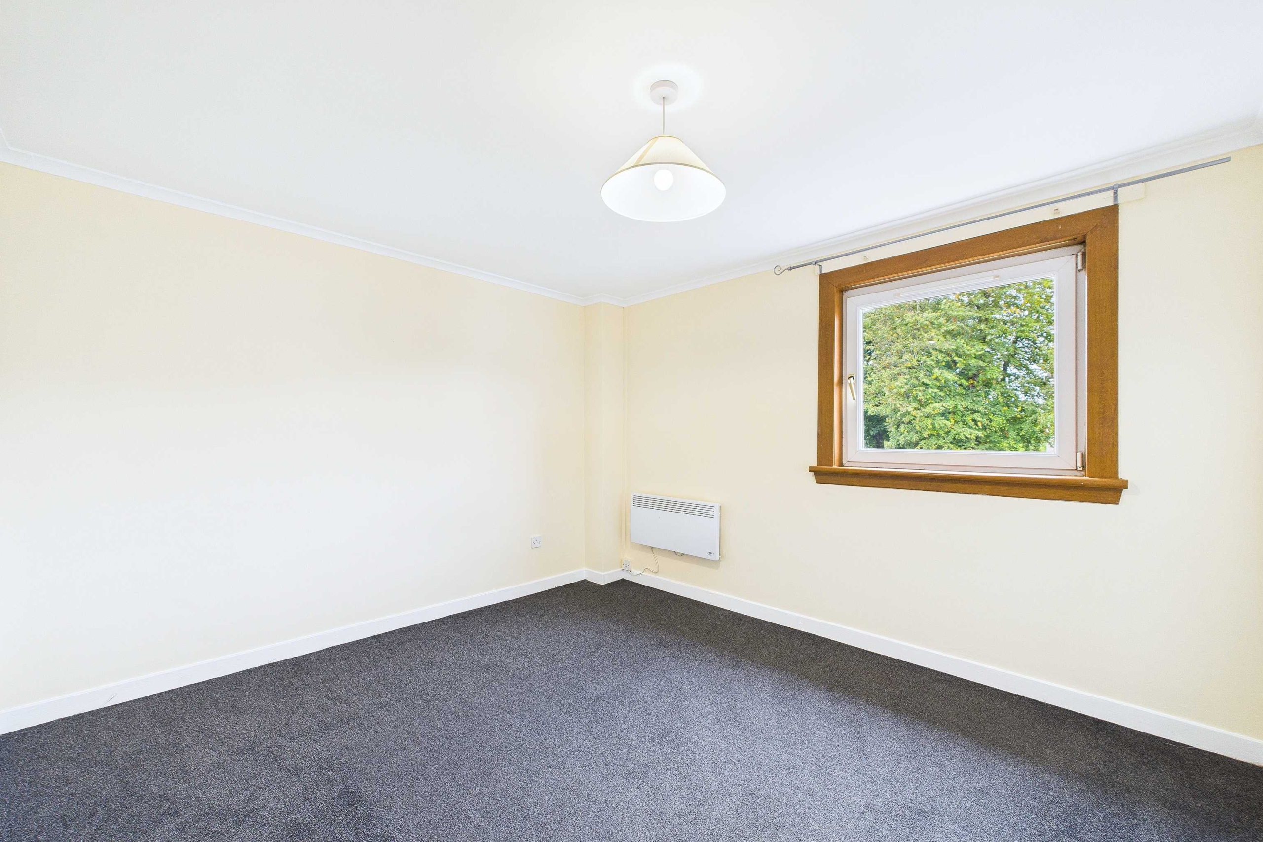 Two Bedroom Top Floor Flat To Let In Barrhead