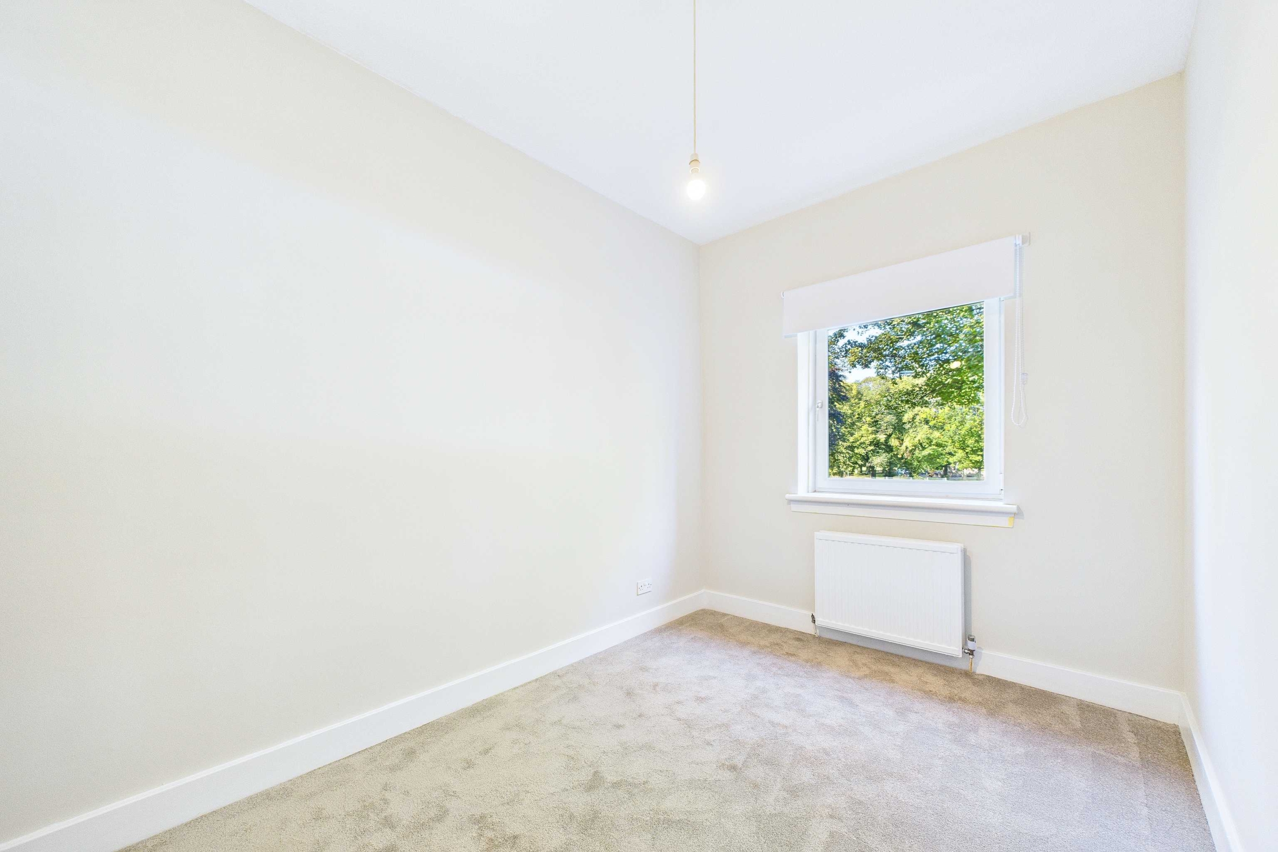 Two Bedroom First Floor Flat To Let In Renfrew