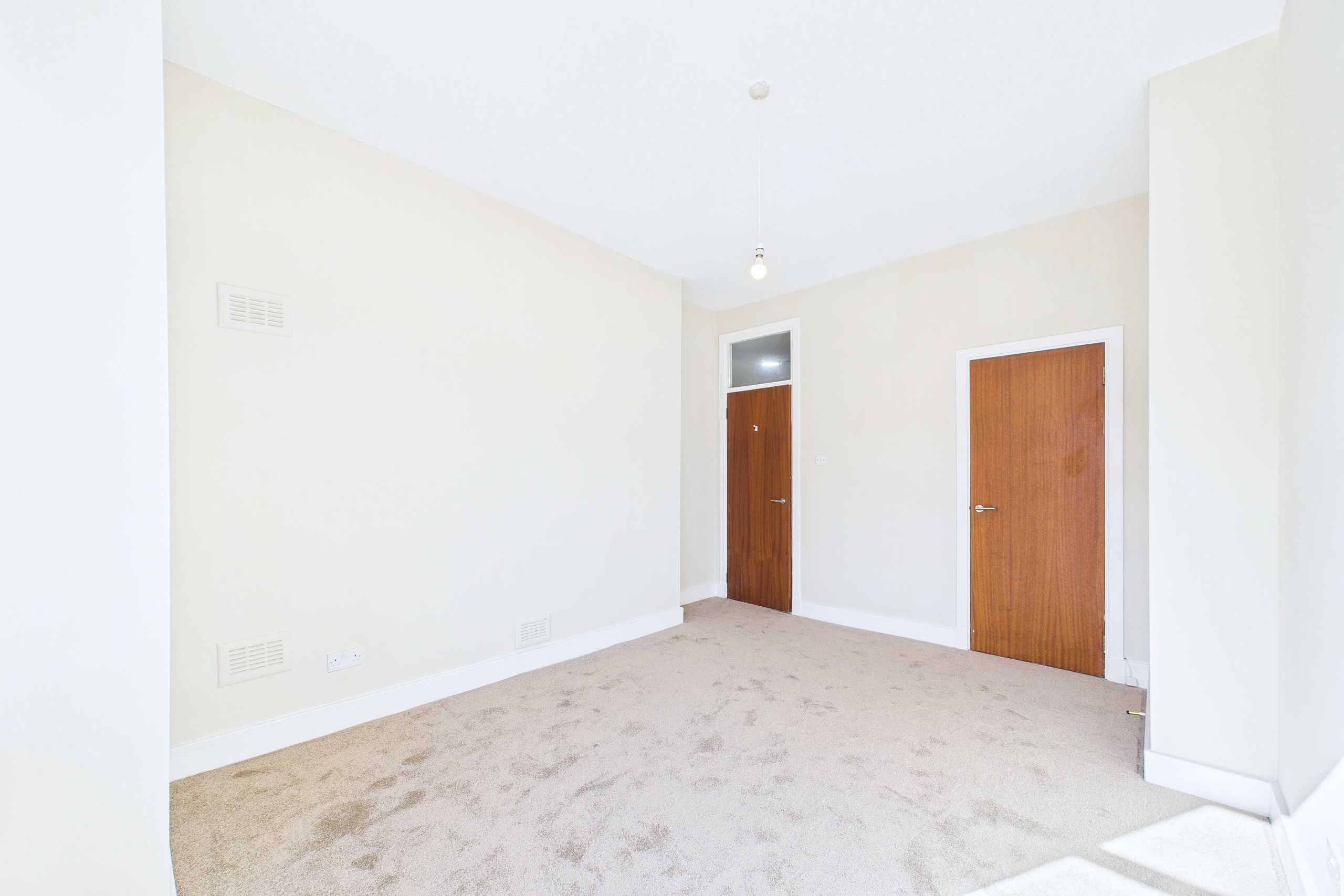 Two Bedroom First Floor Flat To Let In Renfrew