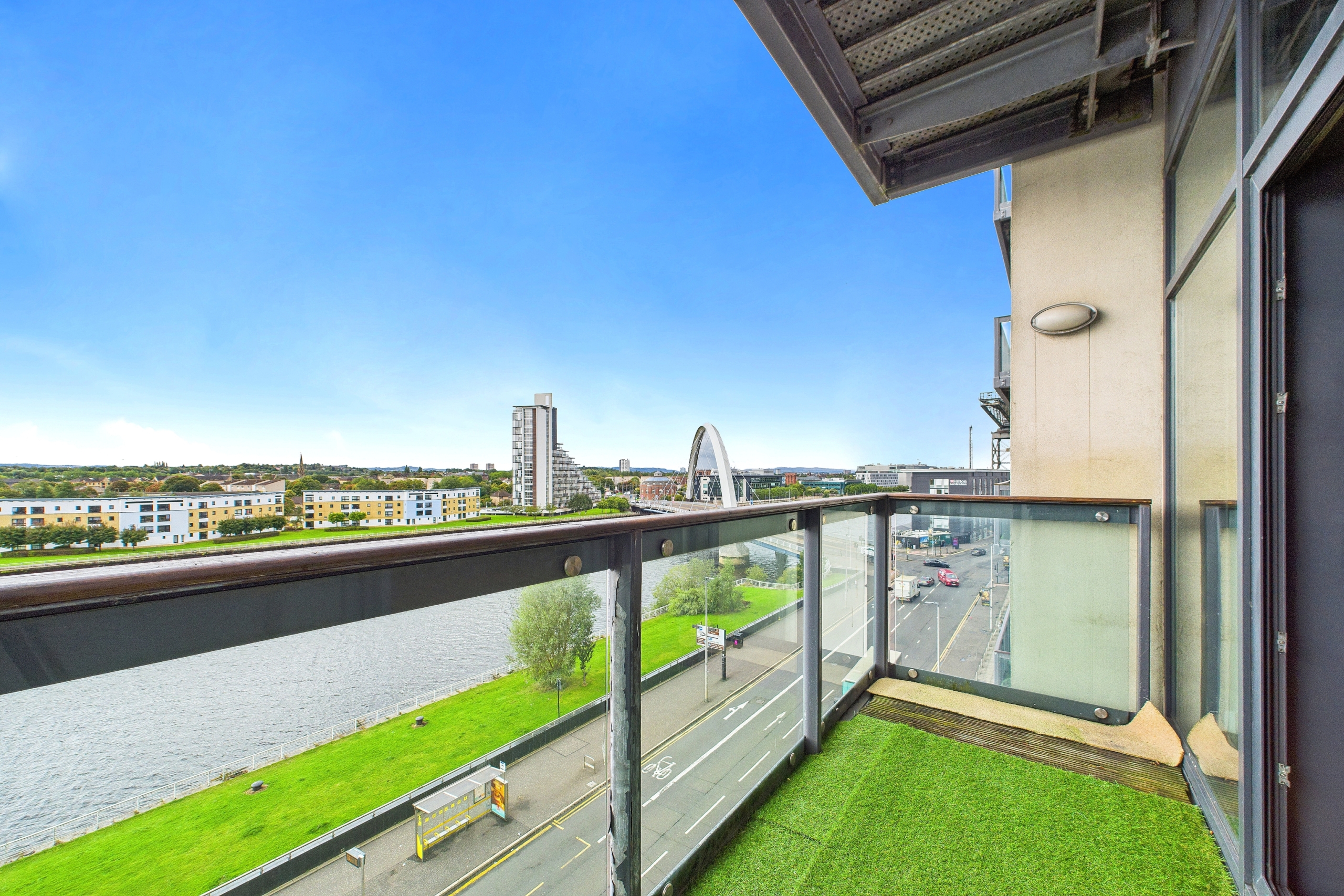 balcony 1 Two Bedroom Flat To Let In Glasgow