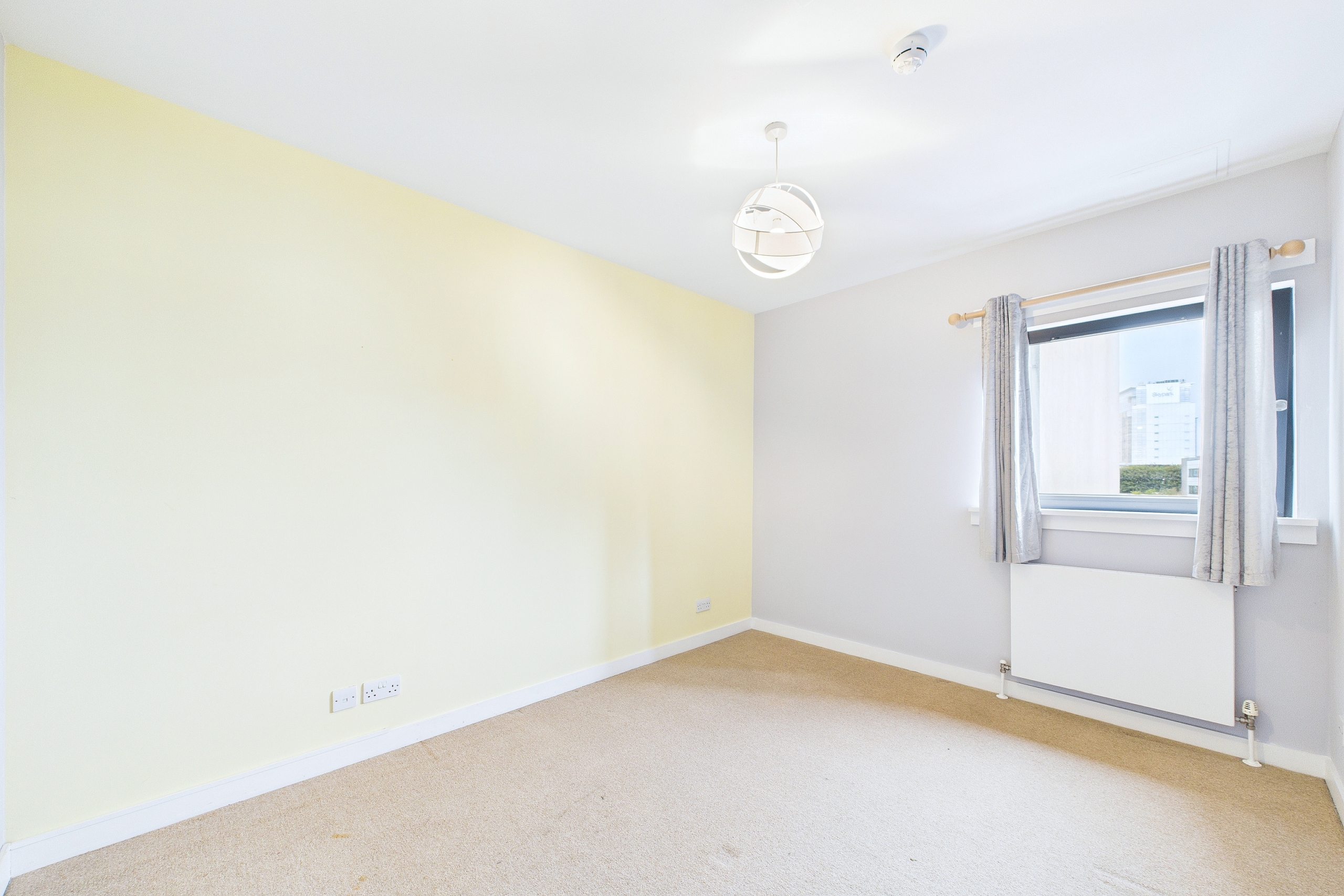 bedroom 1 Two Bedroom Flat To Let In Glasgow