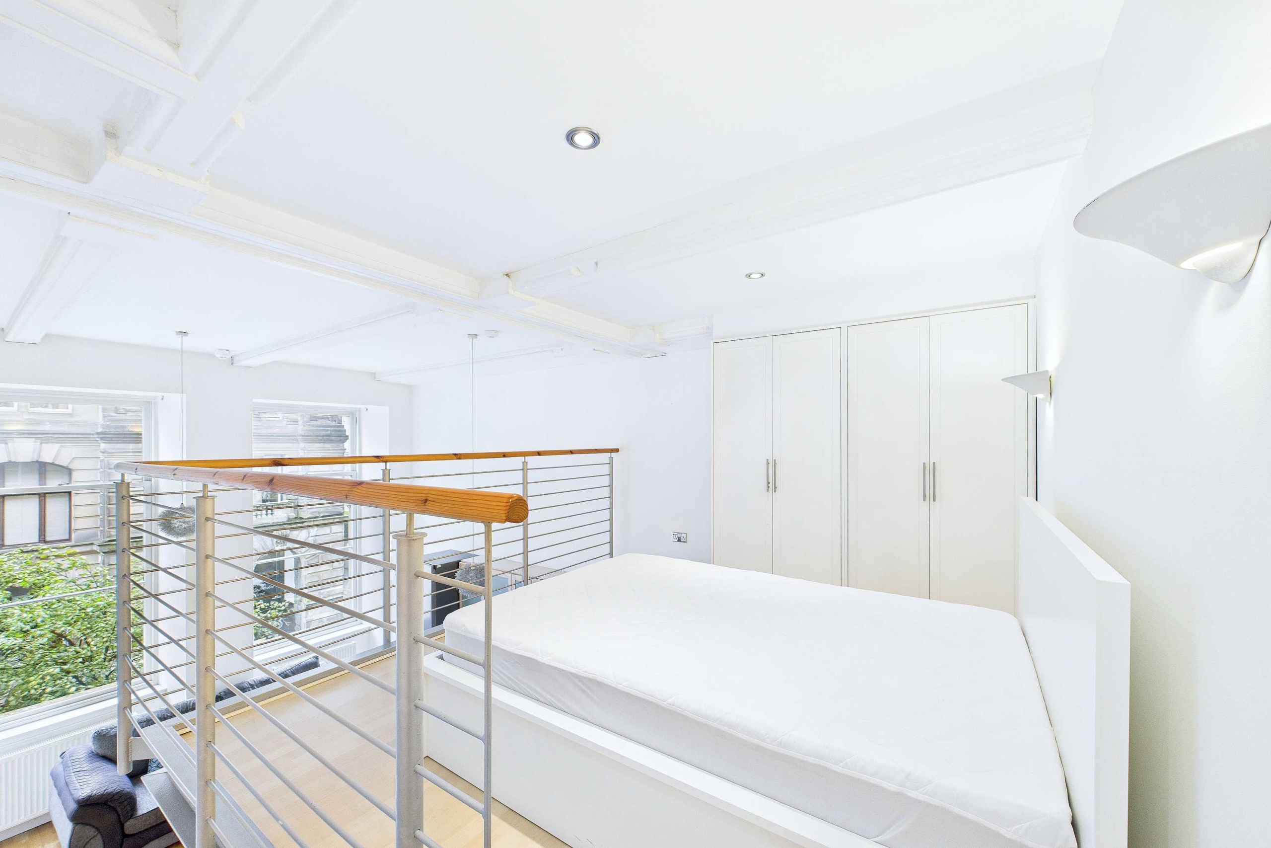 Mezzanine Style Flat For Sale In Tradeston