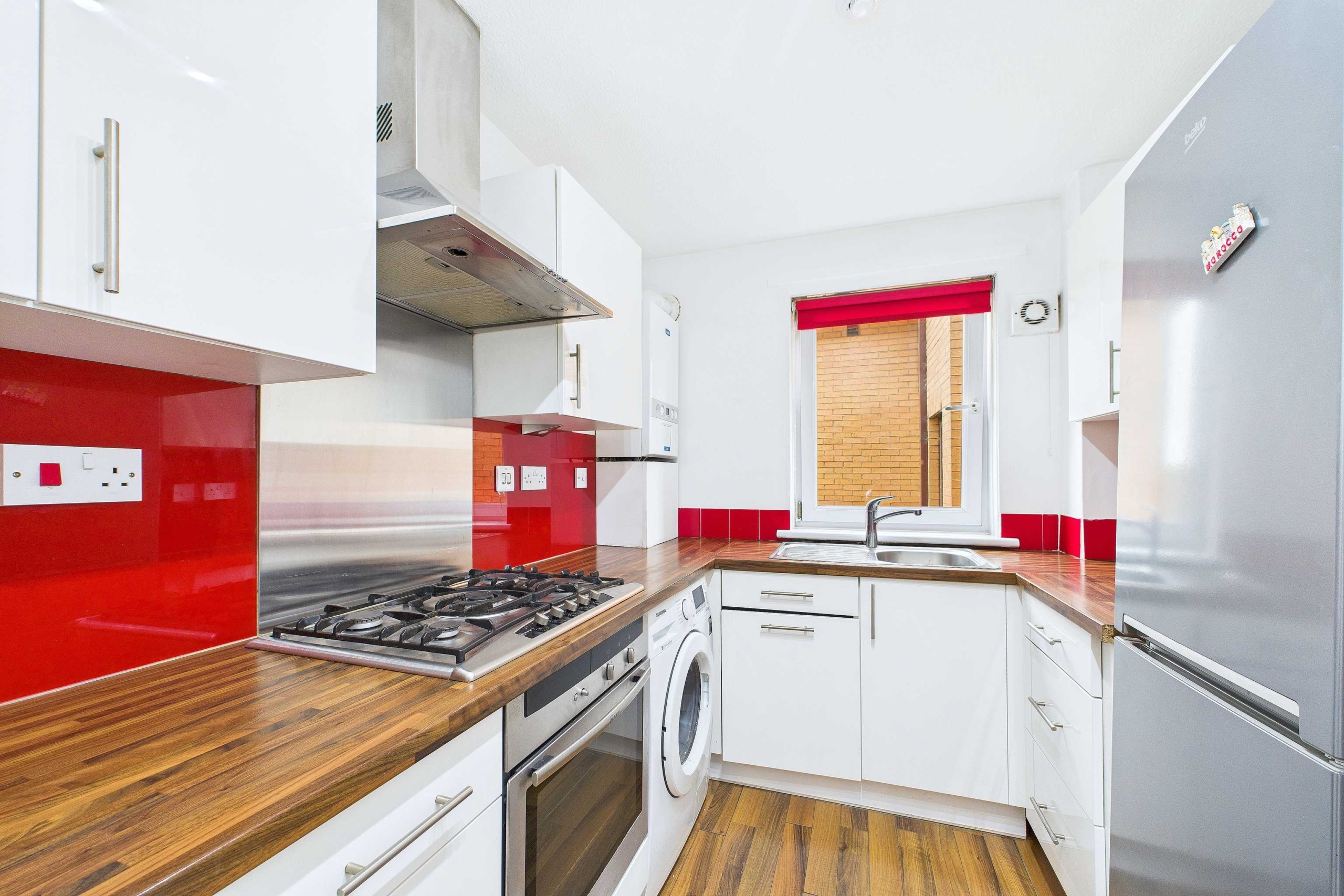 kitchen Two Bedroom Flat To Let In Kirkintilloch