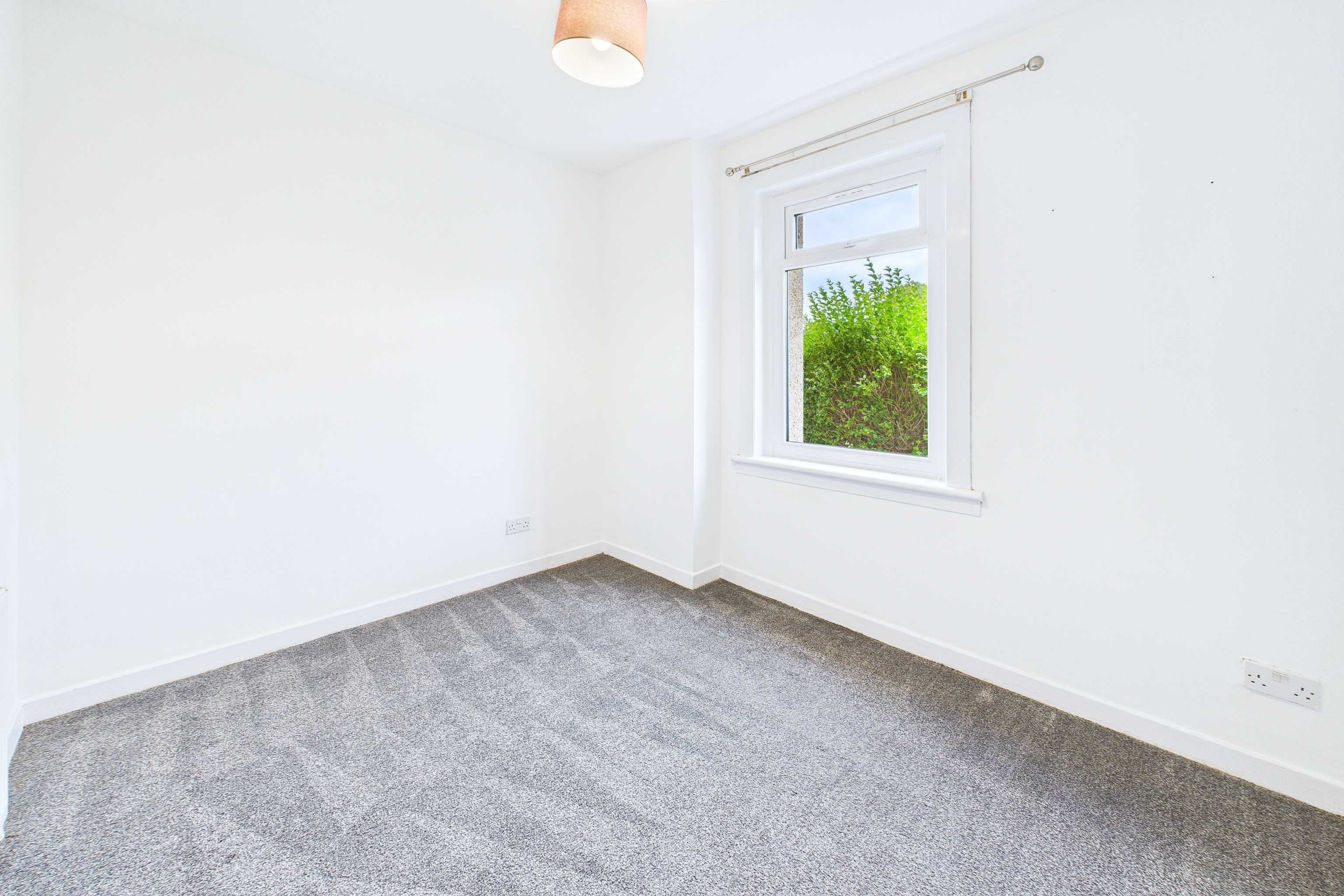 0:1, 184 Gallowhill Road bedroom 1 Two Bedroom Ground Floor Flat To Let In Paisley