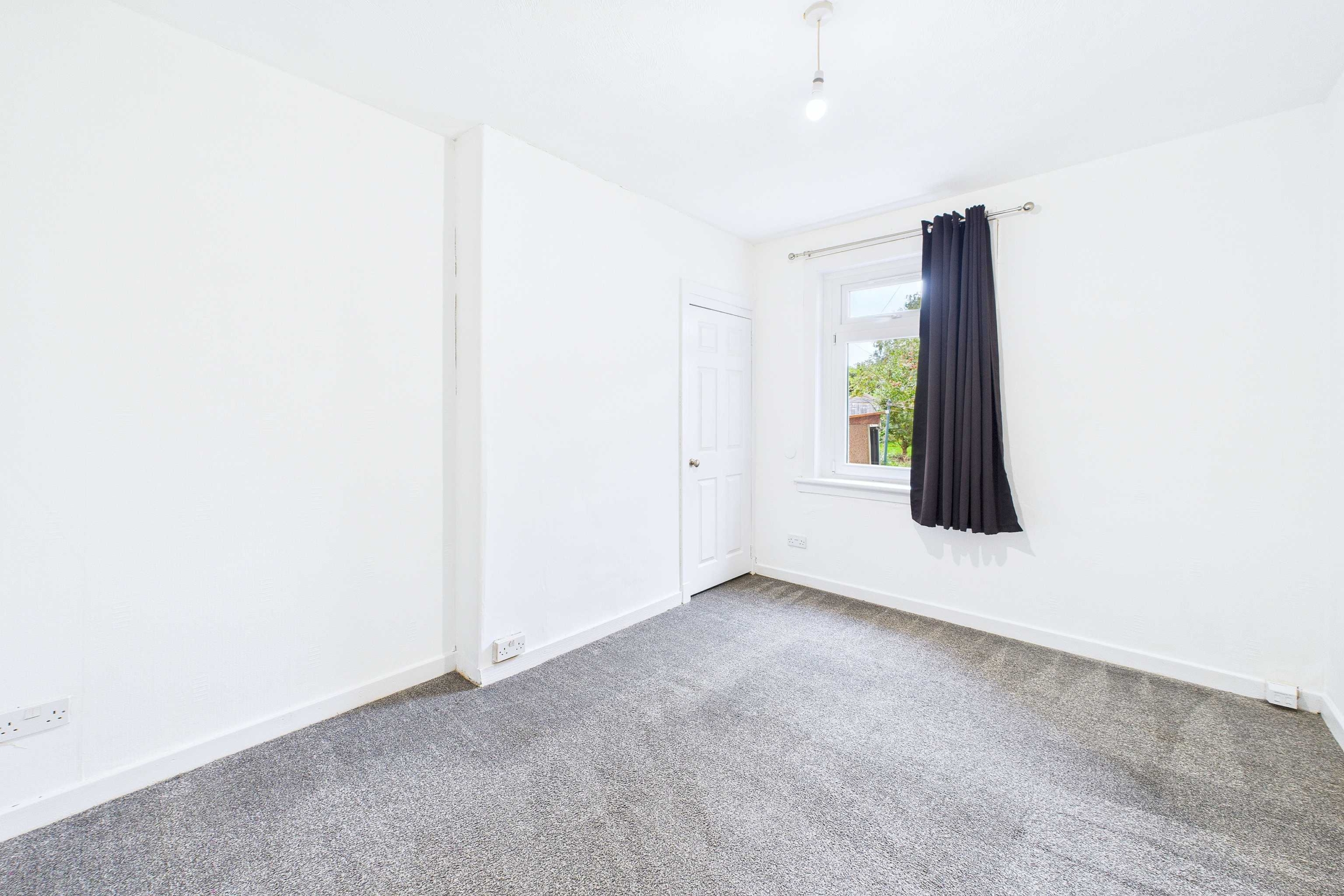 0:1, 184 Gallowhill Road bedroom 2 Two Bedroom Ground Floor Flat To Let In Paisley