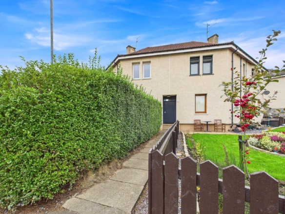Two Bedroom Ground Floor Flat To Let In Paisley