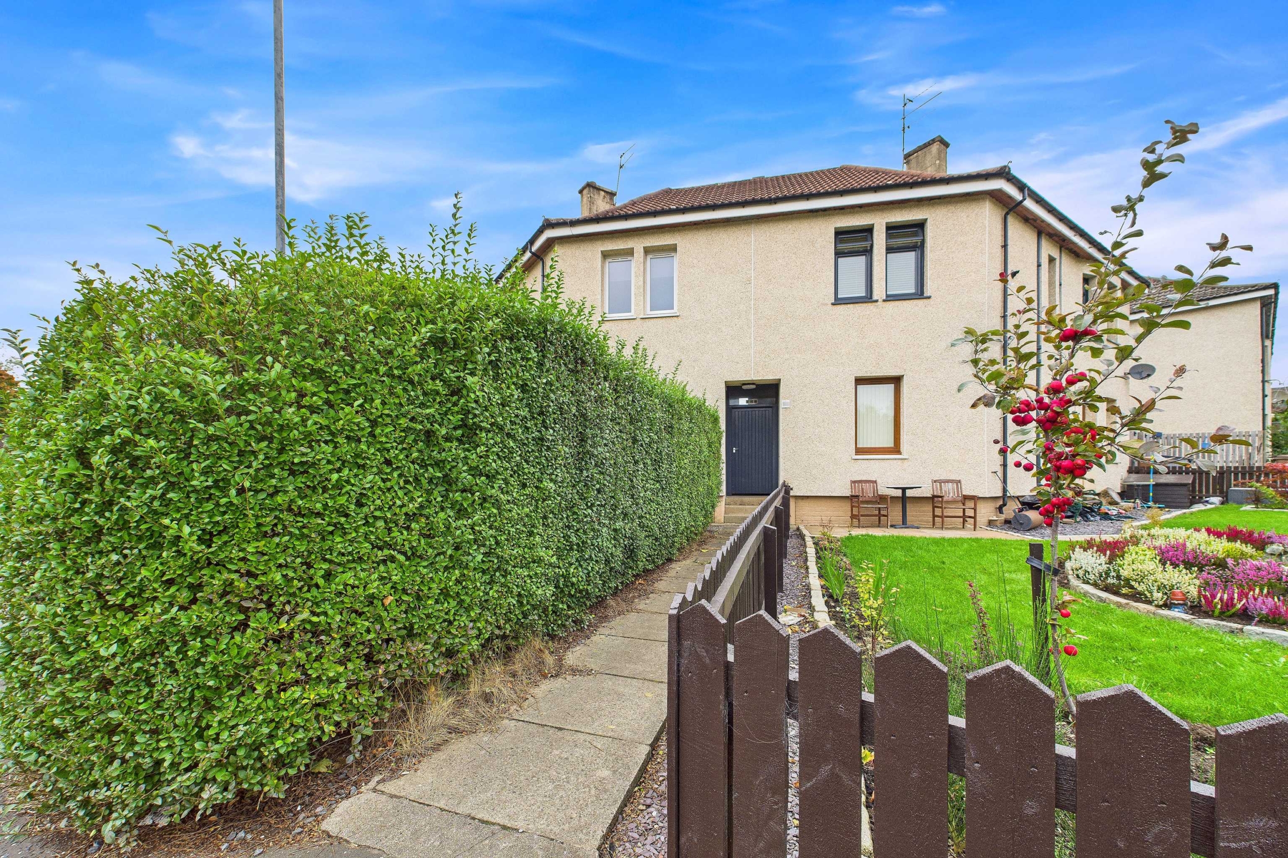 0:1, 184 Gallowhill Road front view Two Bedroom Ground Floor Flat To Let In Paisley