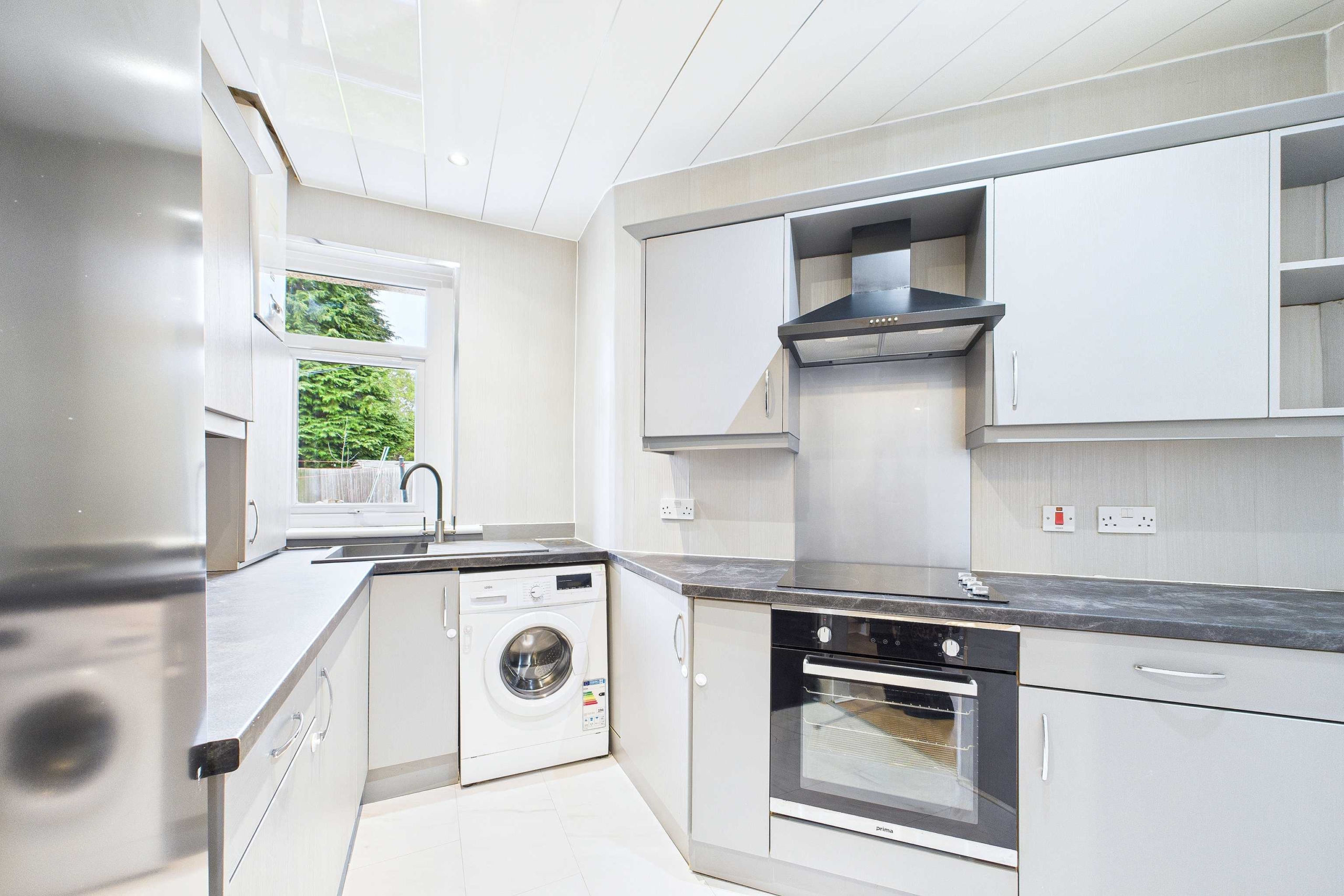 0:1, 184 Gallowhill Road kitchen Two Bedroom Ground Floor Flat To Let In Paisley