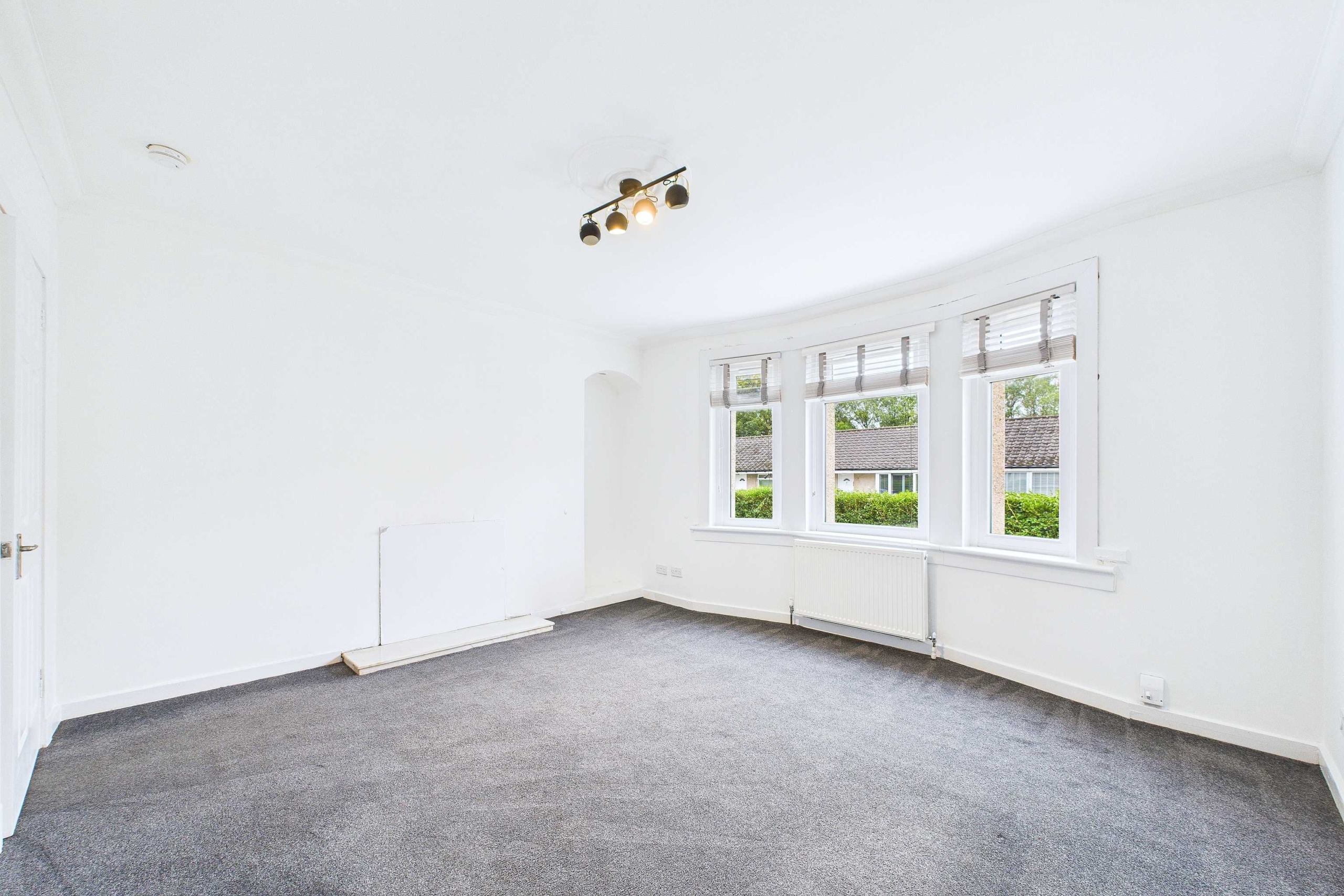 0:1, 184 Gallowhill Road living room 2 Two Bedroom Ground Floor Flat To Let In Paisley