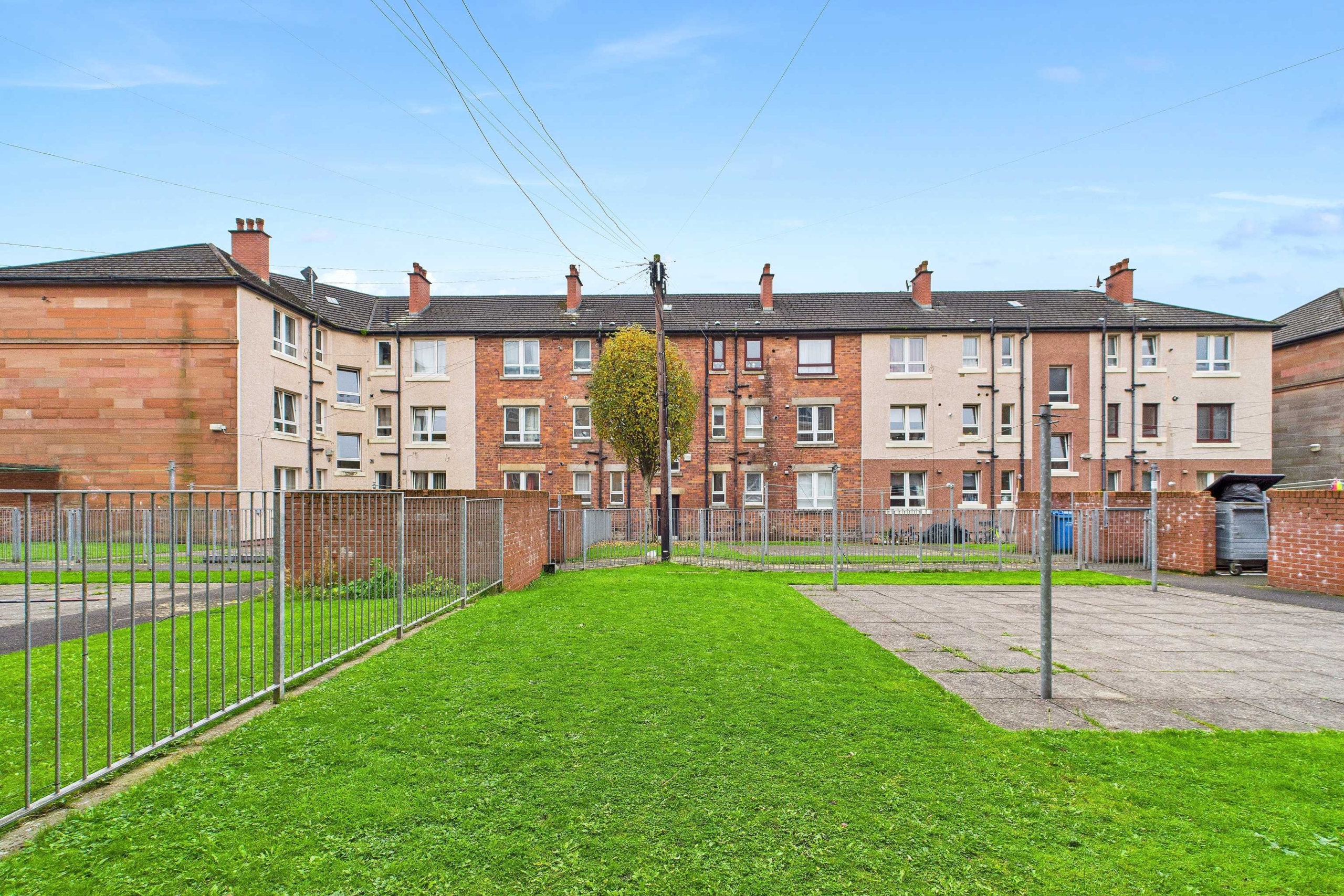 Two Bedroom First Floor Flat To Let In Scotstoun