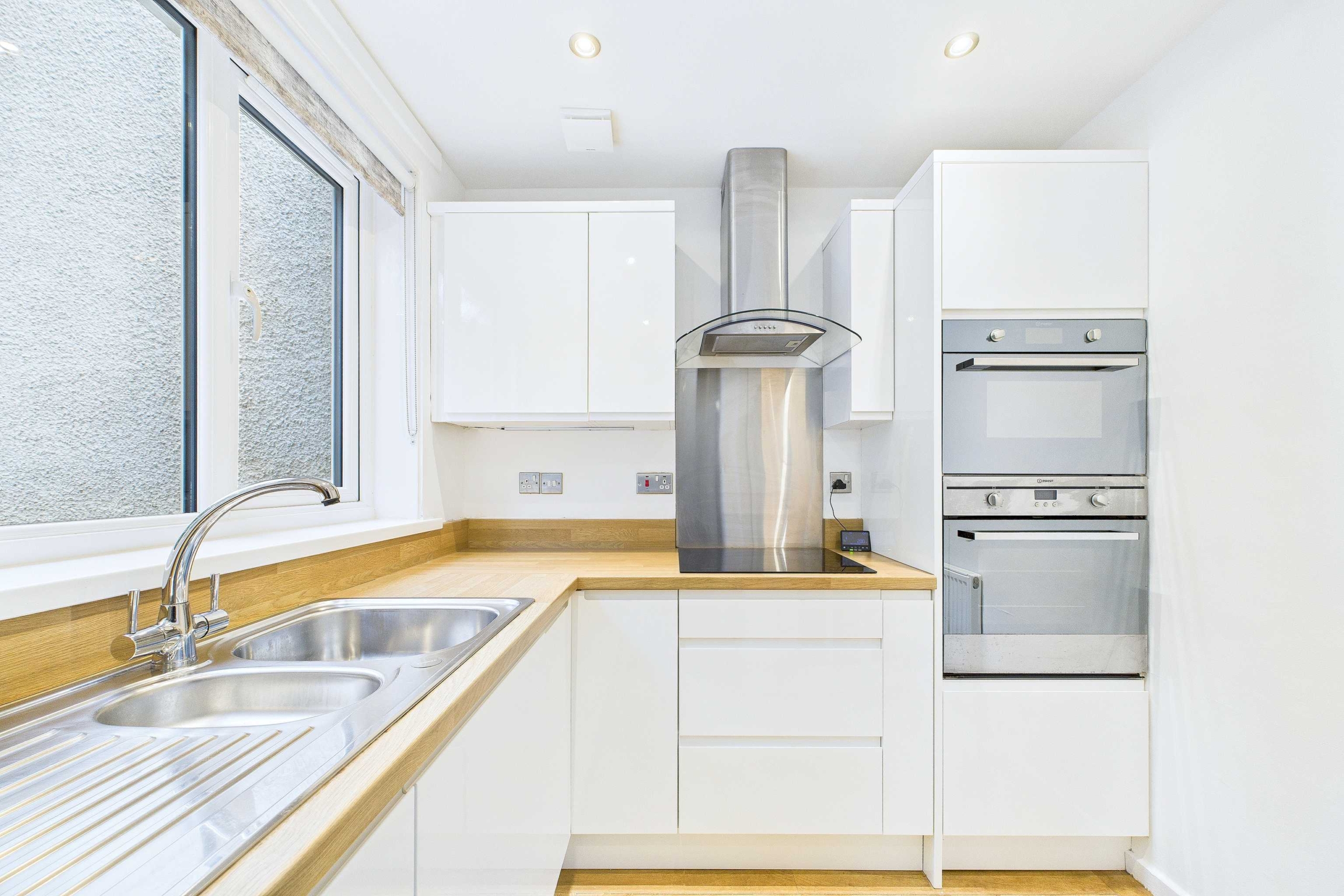 155 clober road kitchen 3 One Bedroom Terraced Bungalow To Let In Milngavie