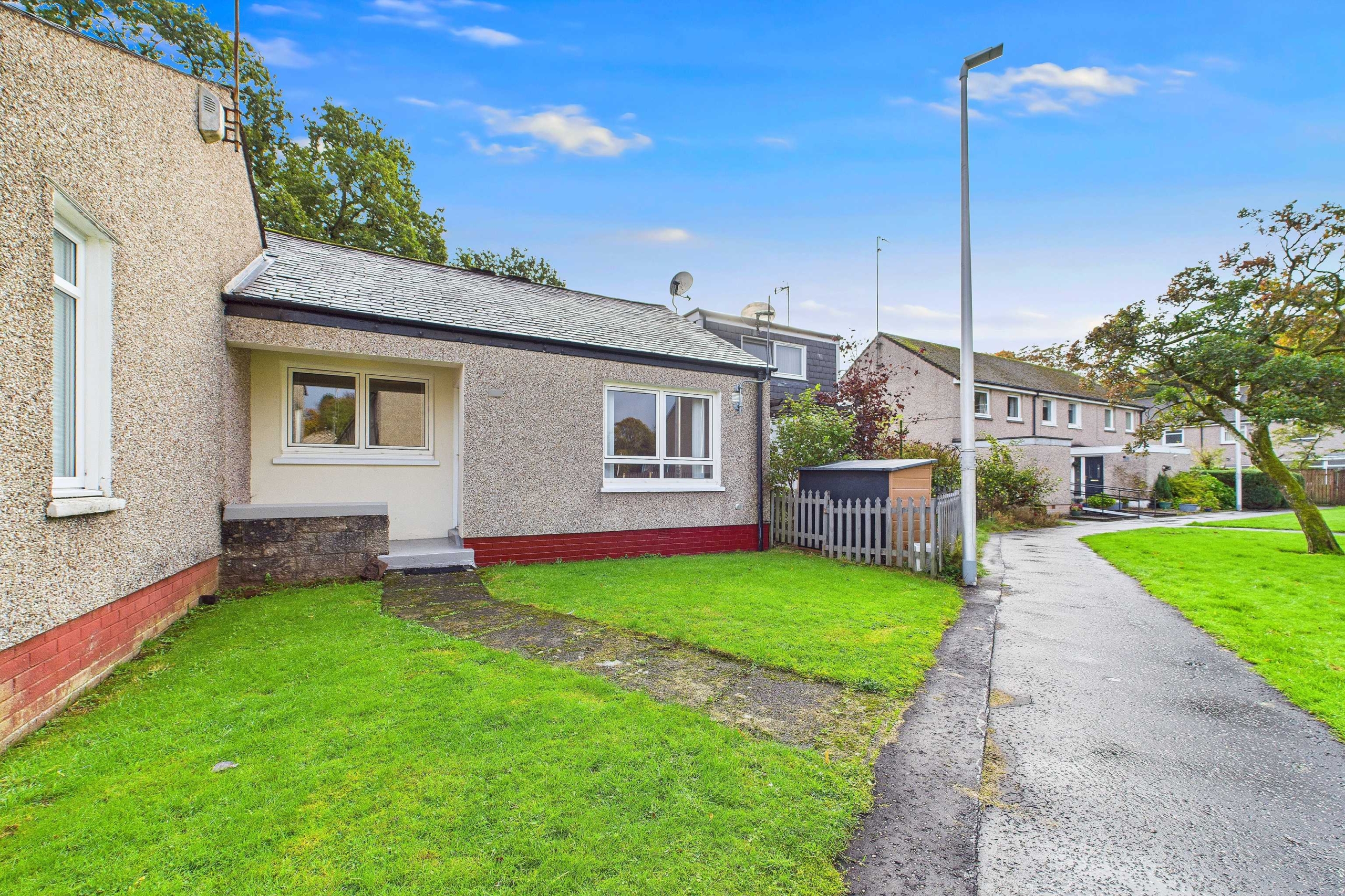 155 clober road street One Bedroom Terraced Bungalow To Let In Milngavie