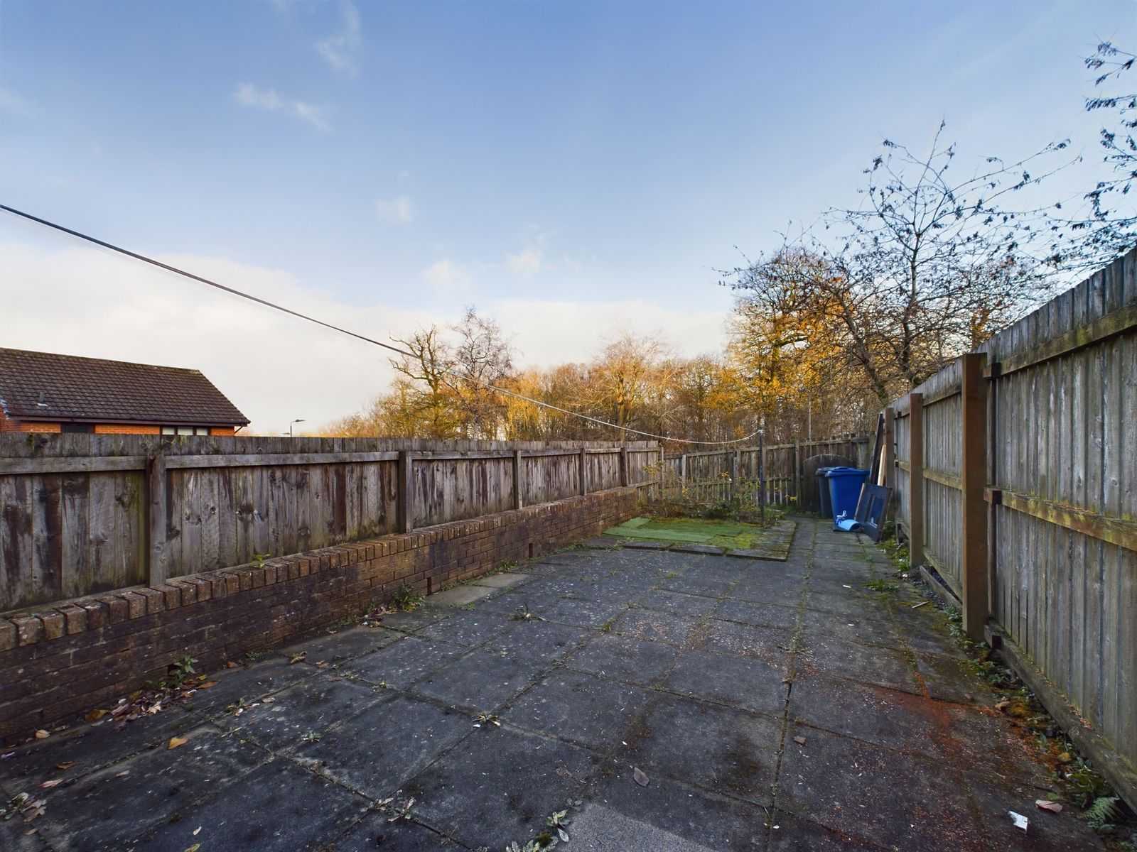 back garden Two Bedroom Terraced House To Let In Houston