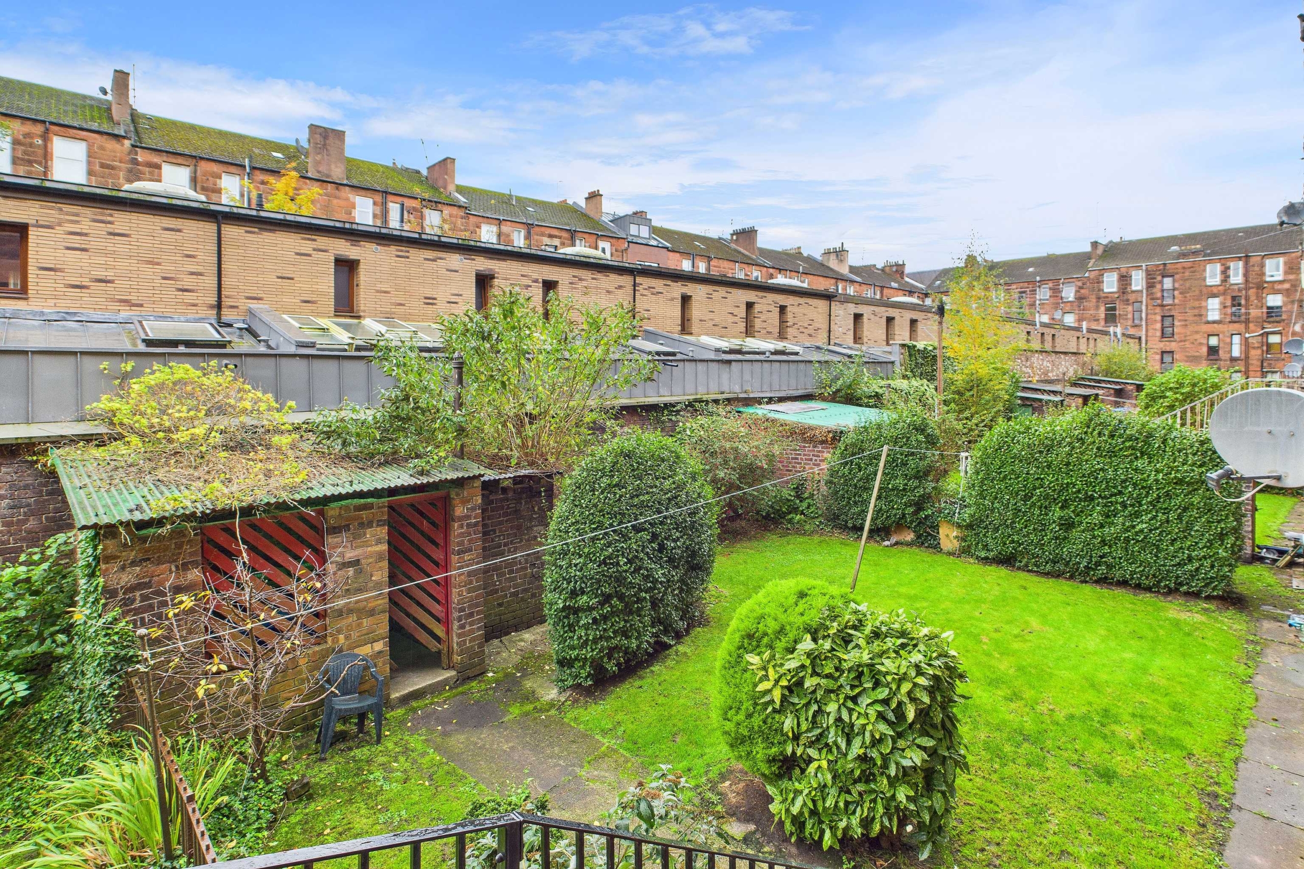 Three Bedroom Ground Floor Tenement Flat To Let In Hillhead