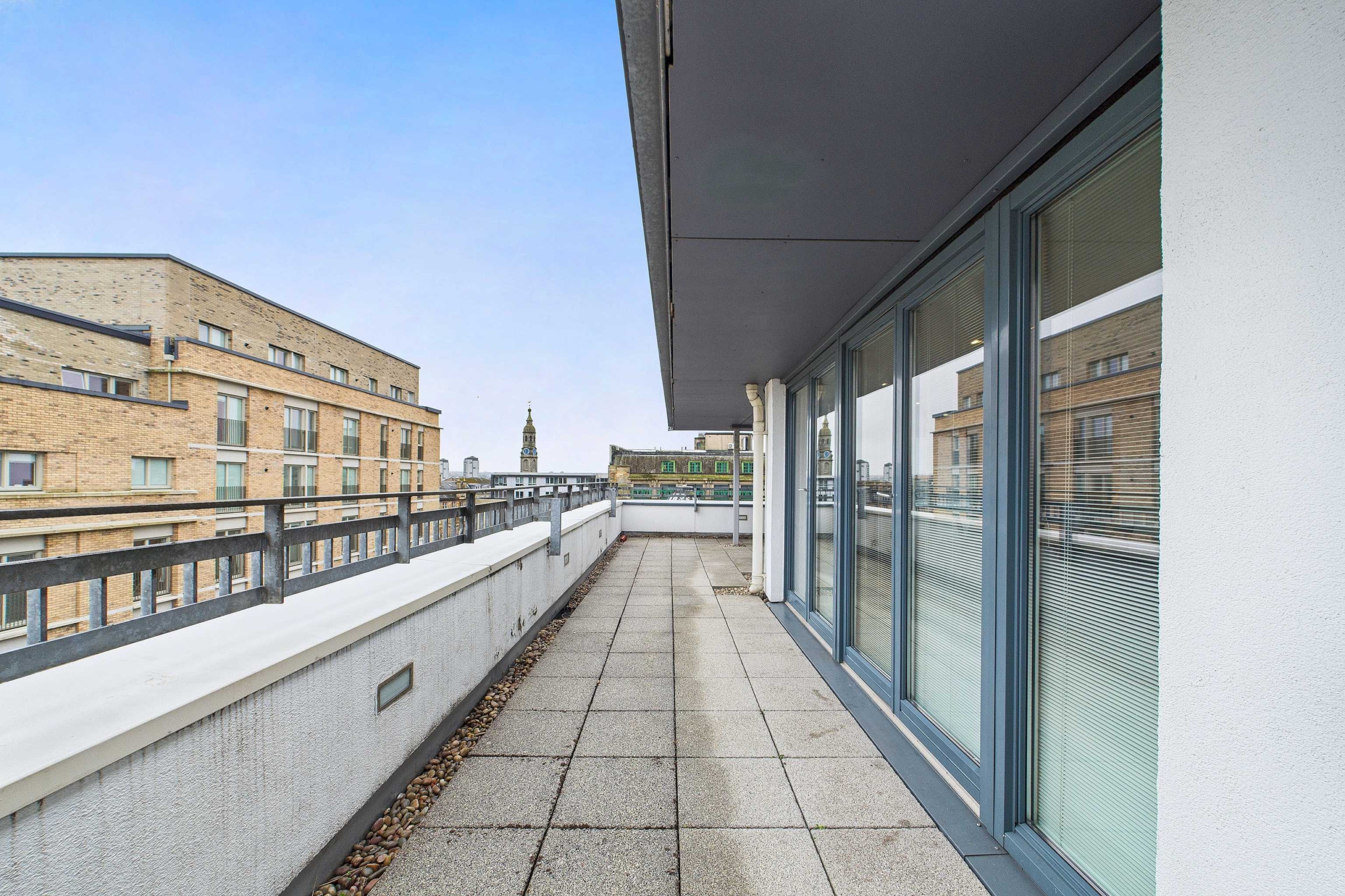 balcony 1 Two Bedroom Top Floor Penthouse Flat To Let In Glasgow City Centre