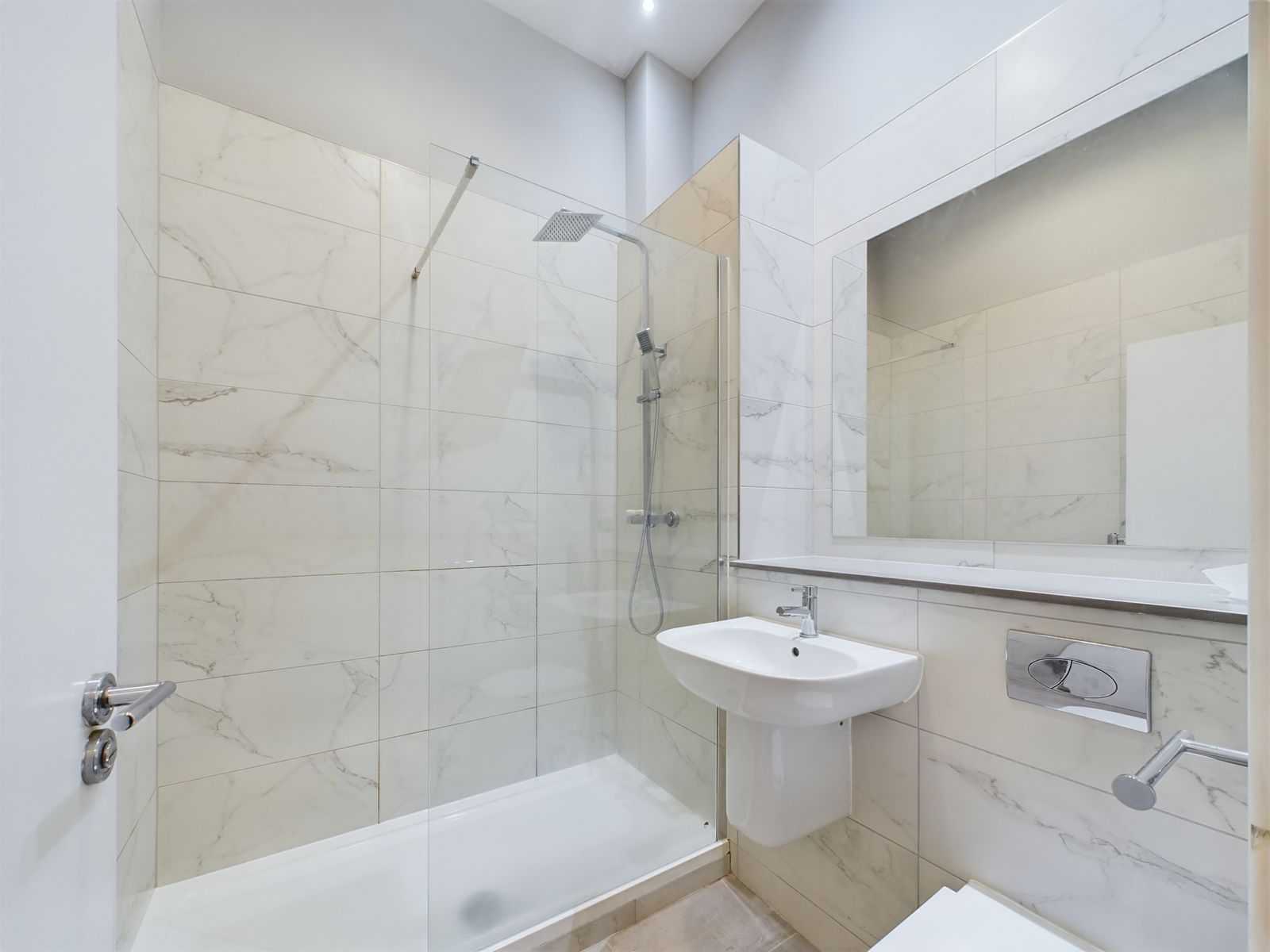 Two Bedroom First Floor Flat To Let Glasgow