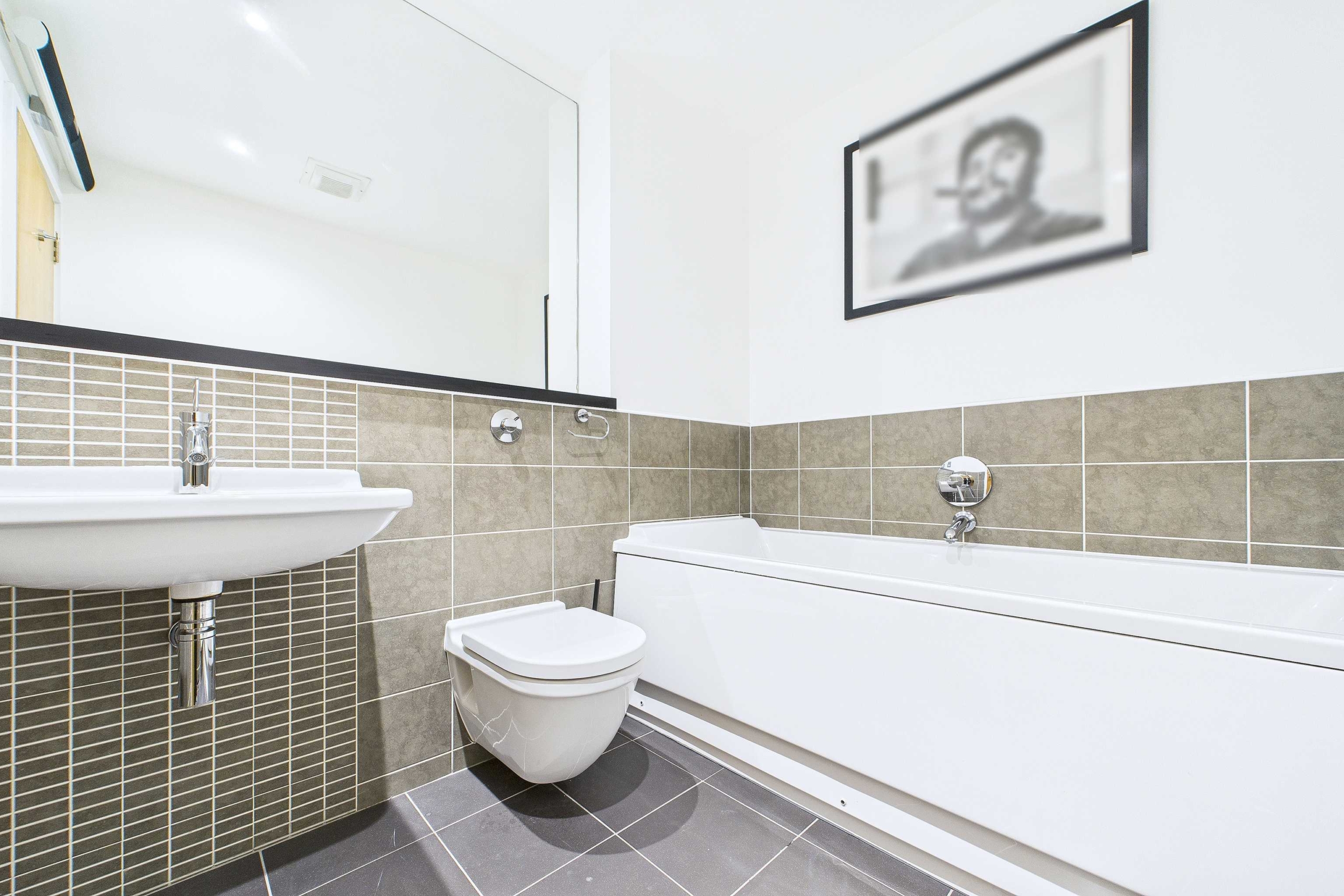 bathroom Two Bedroom Top Floor Penthouse Flat To Let In Glasgow City Centre